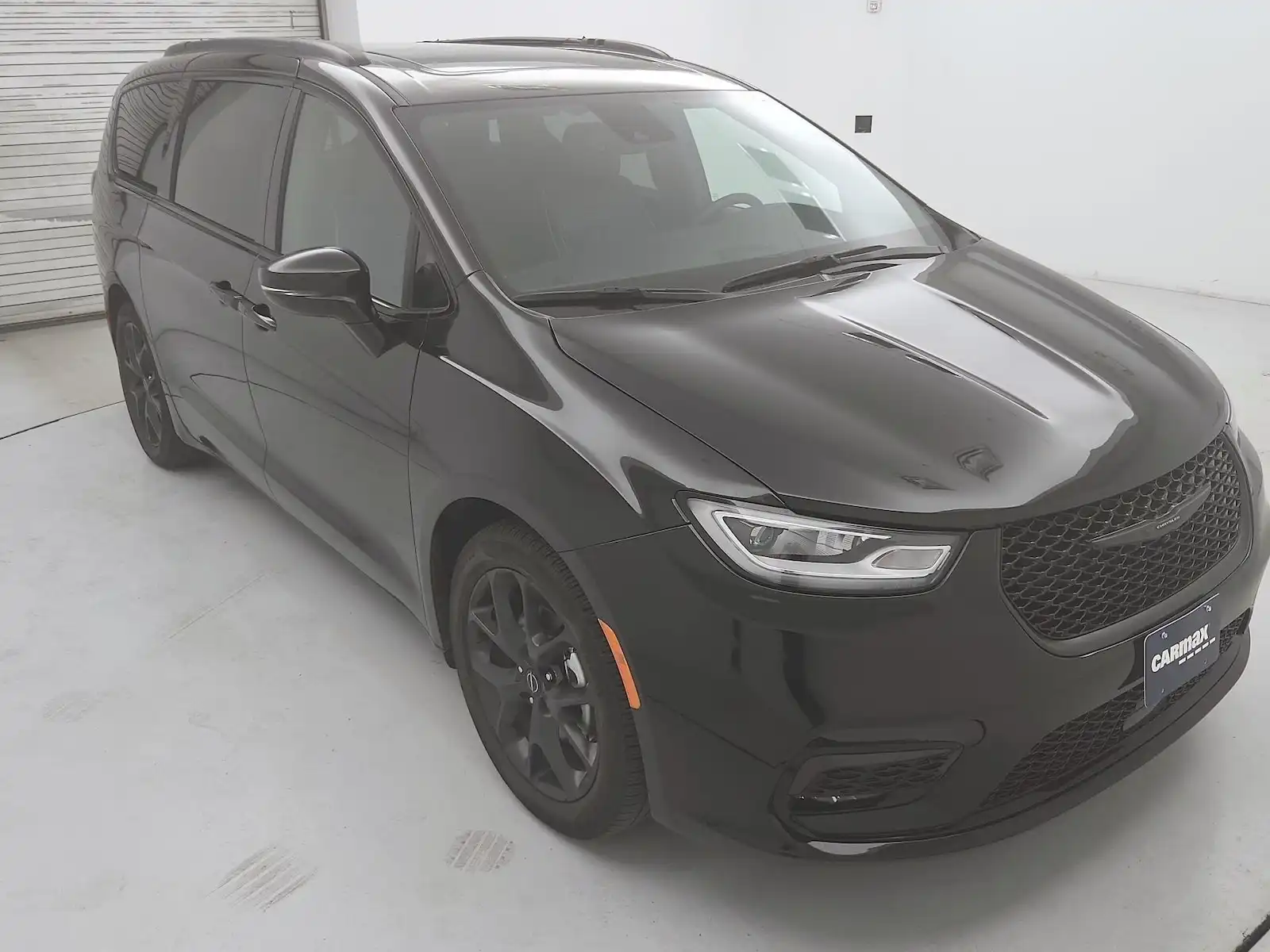 2026 Chrysler Pacifica Limited's photo