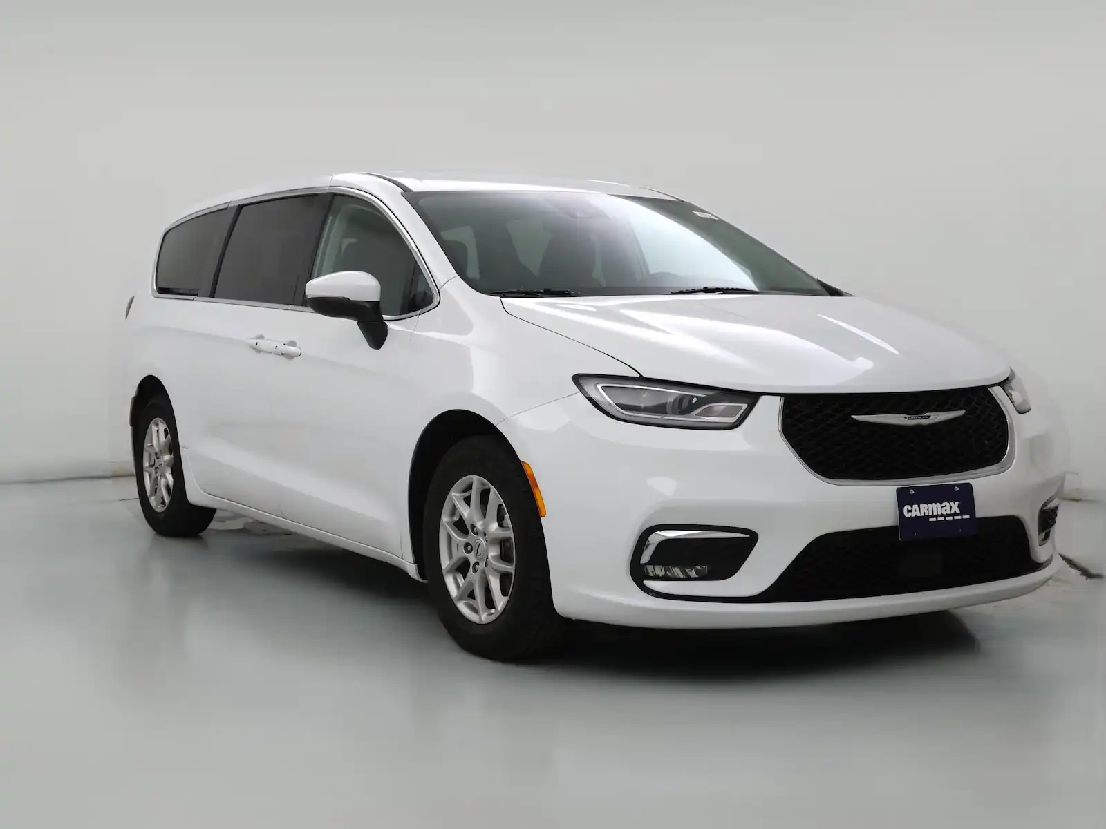 2023 Chrysler Pacifica Touring L's photo