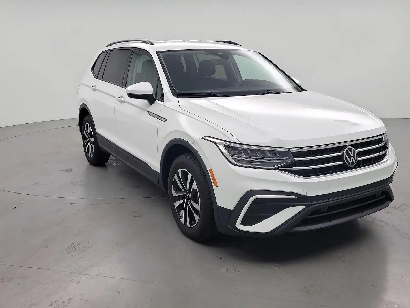 2024 Volkswagen Tiguan 2.0T S's photo