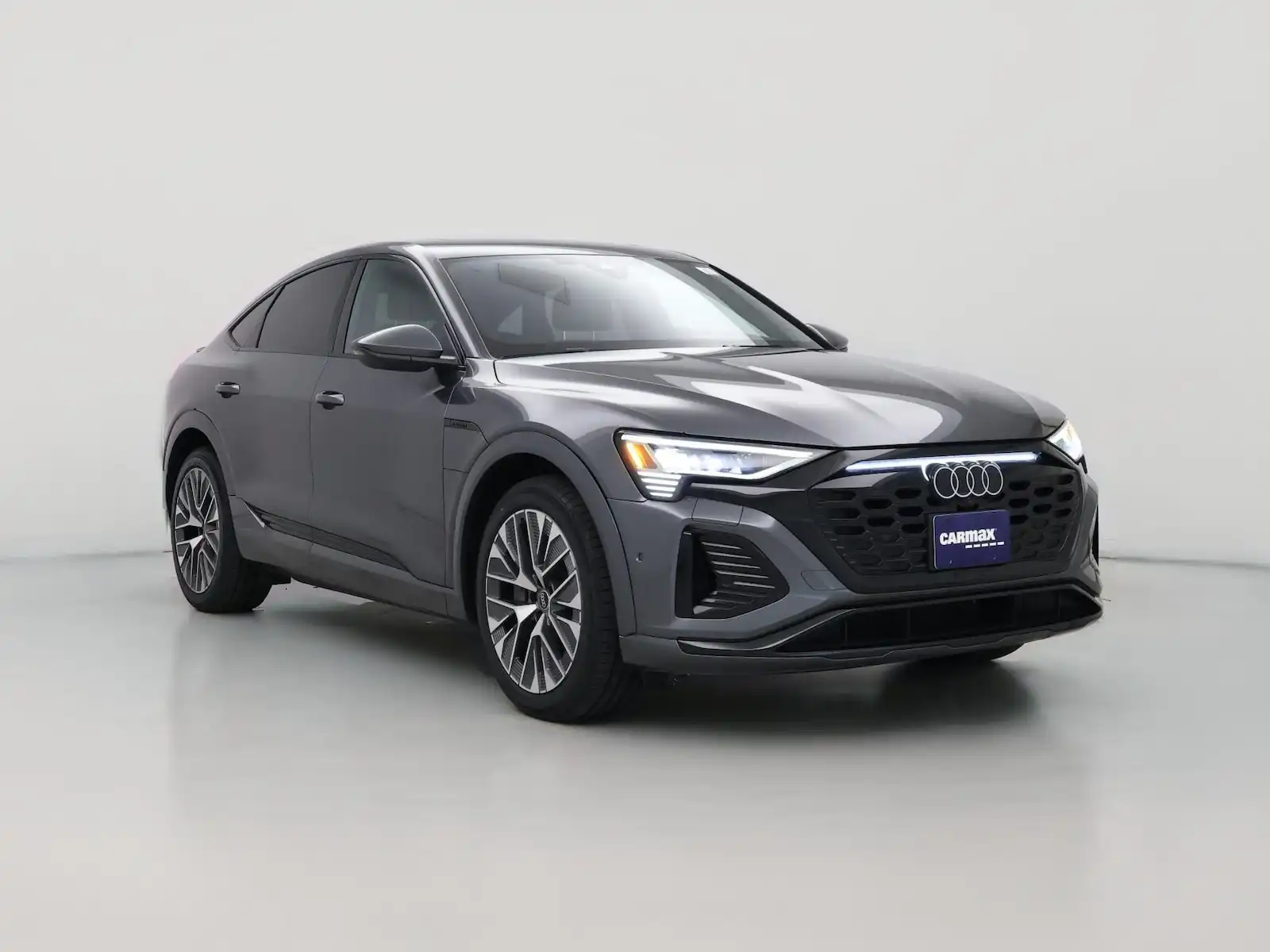 2024 Audi Q8 Sportback e-tron 114 kWh Prestige quattro 55's photo