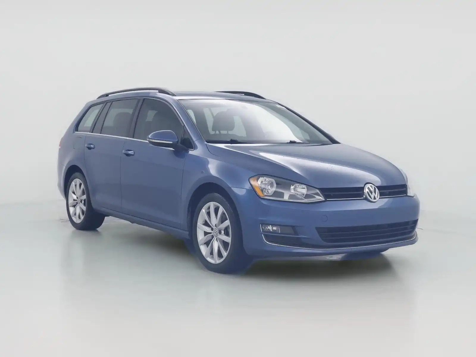 2016 Volkswagen Golf SportWagen TSI SE's photo