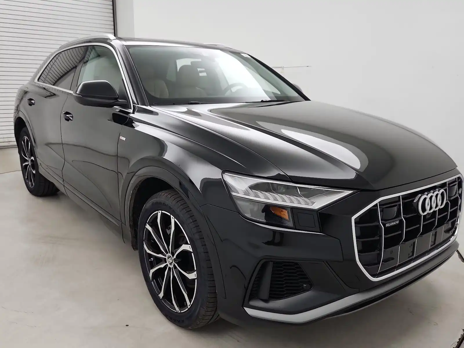 2023 Audi Q8 55 Premium Plus quattro Tiptonic's photo