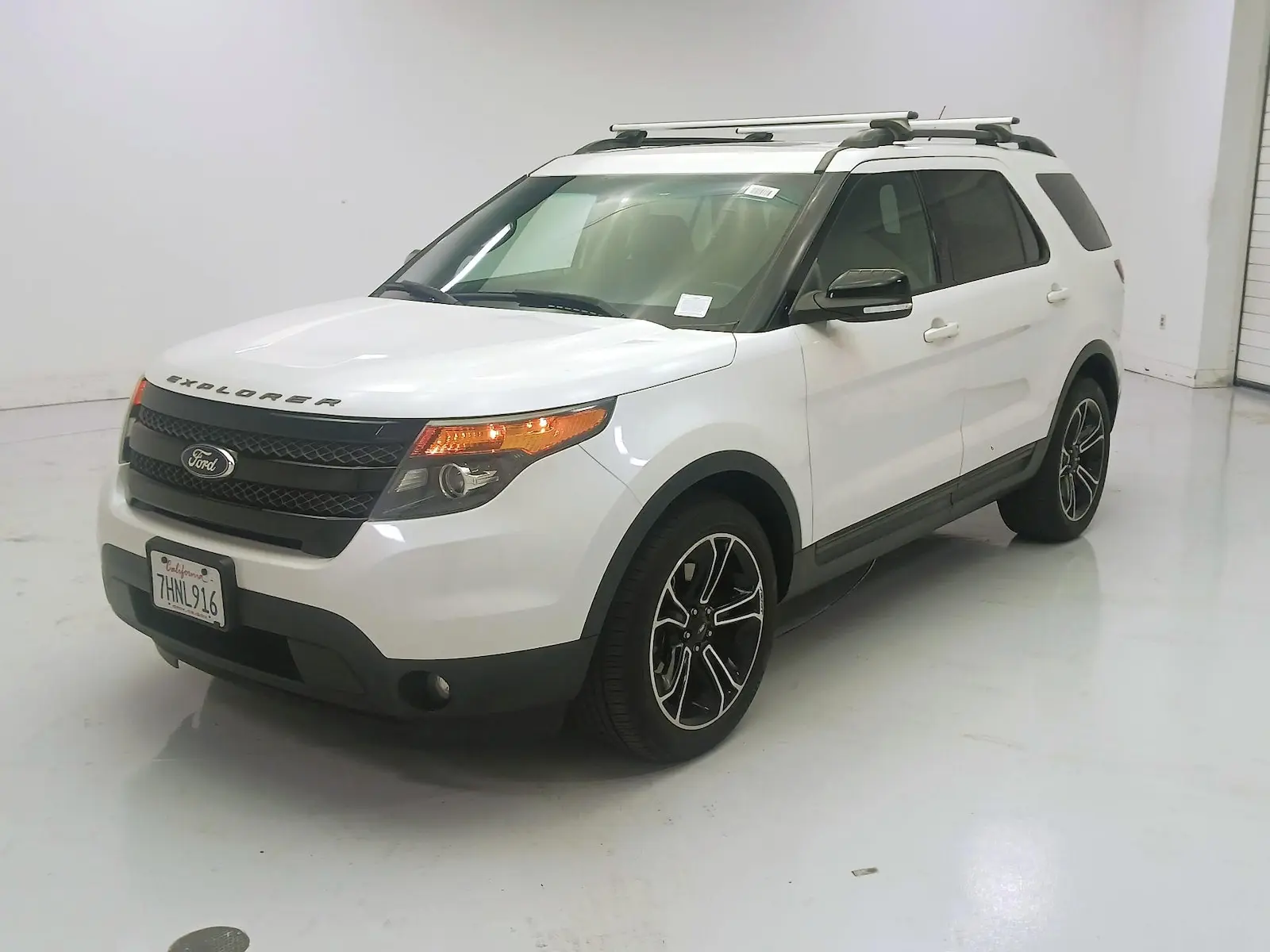 2015 Ford Explorer Sport 4WD photo 3