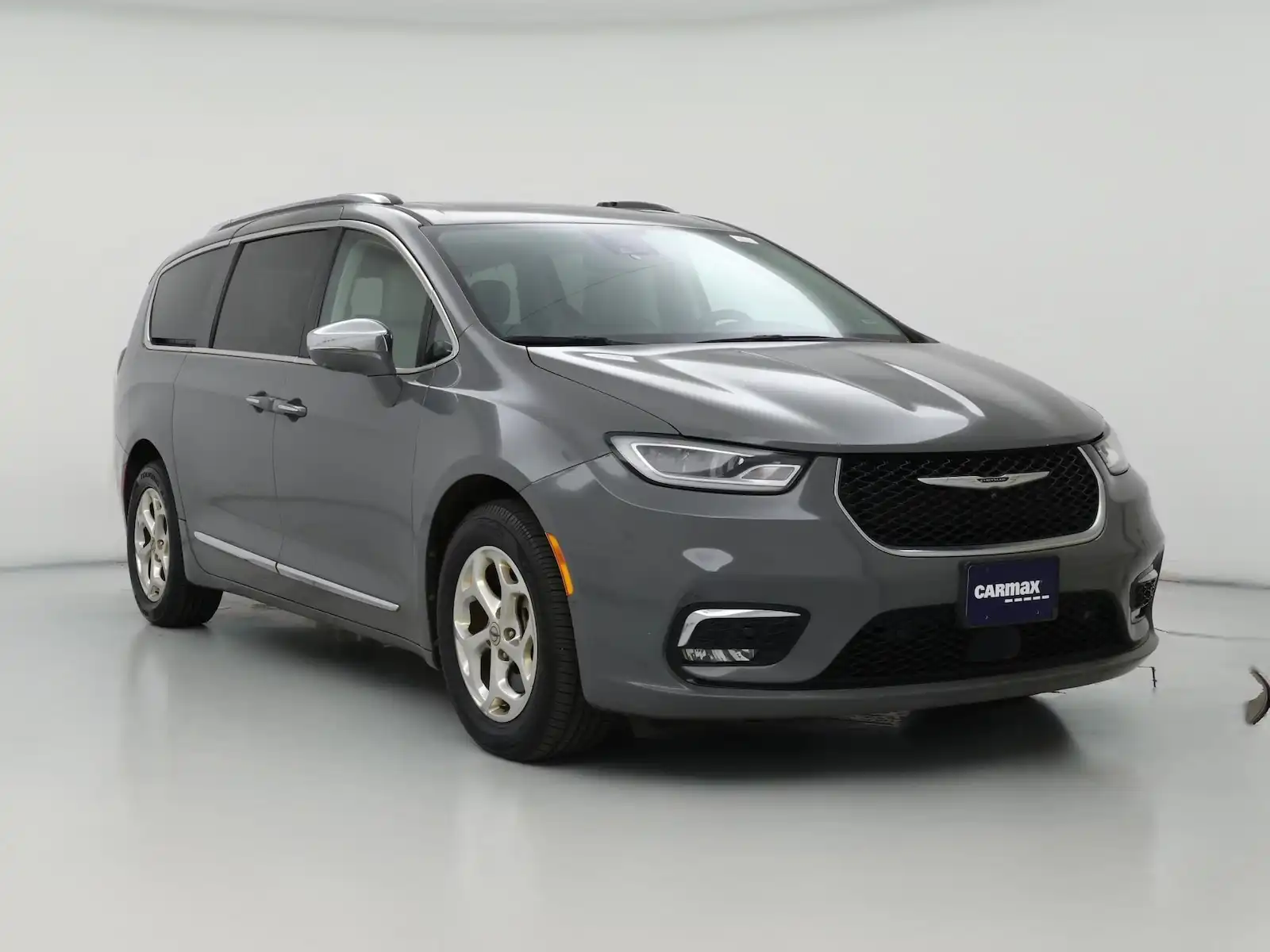 2021 Chrysler Pacifica Limited's photo