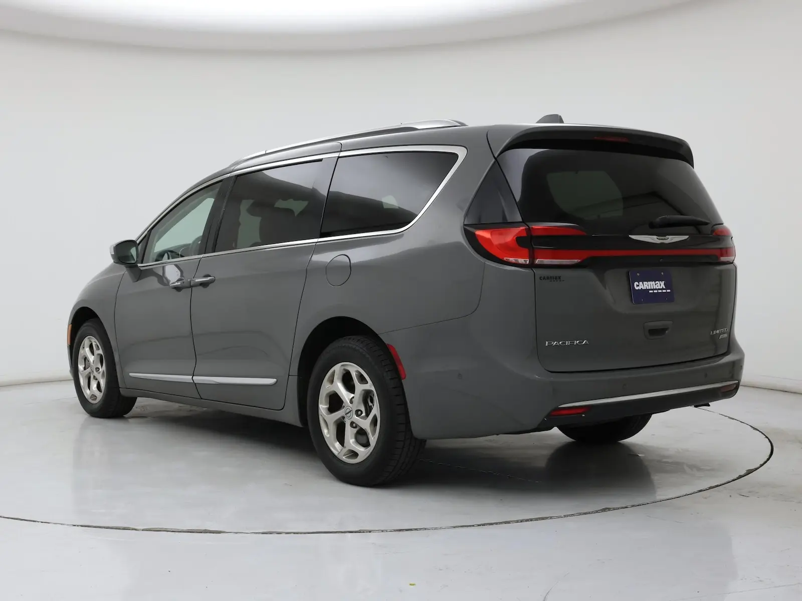 2021 Chrysler Pacifica Limited photo 3