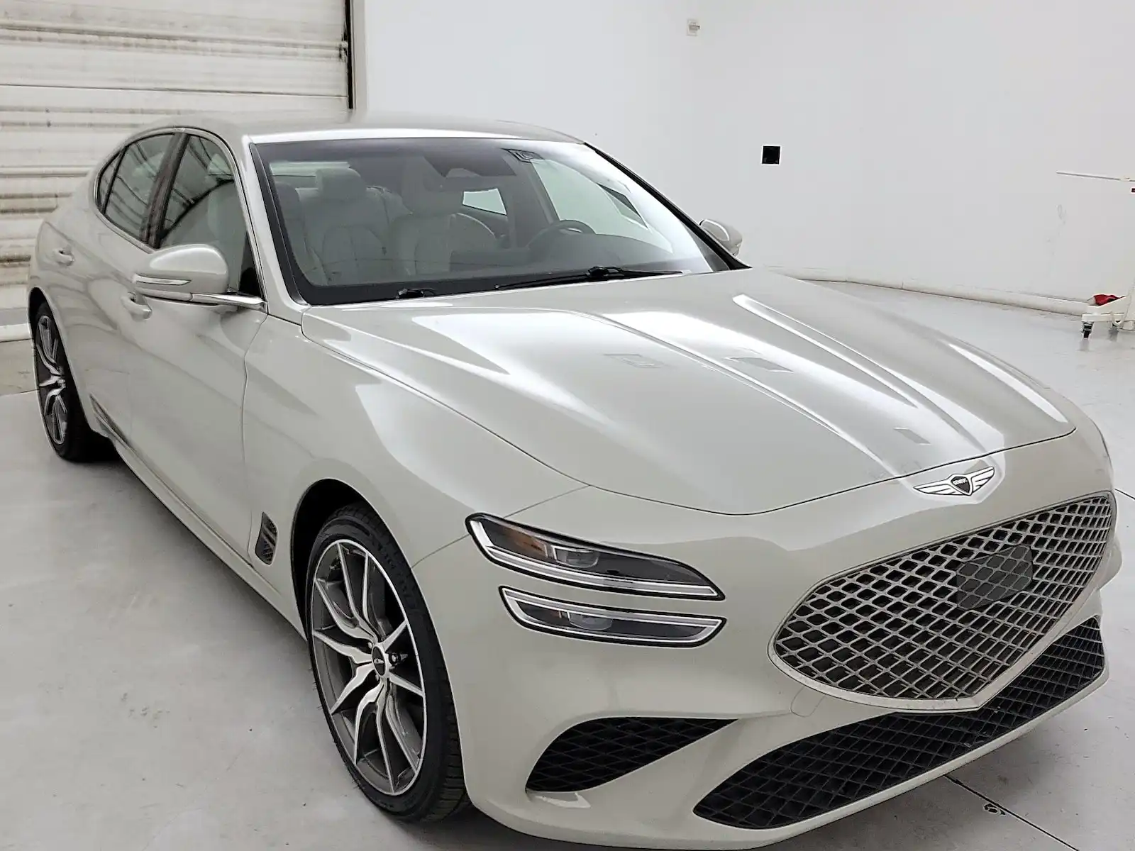 2025 Genesis G70 2.5T Standard's photo