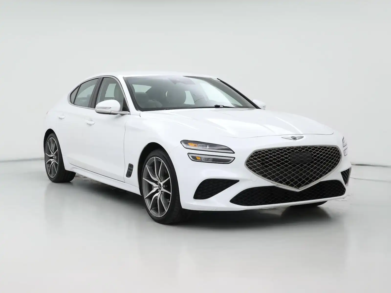 2025 Genesis G70 2.5T Standard's photo