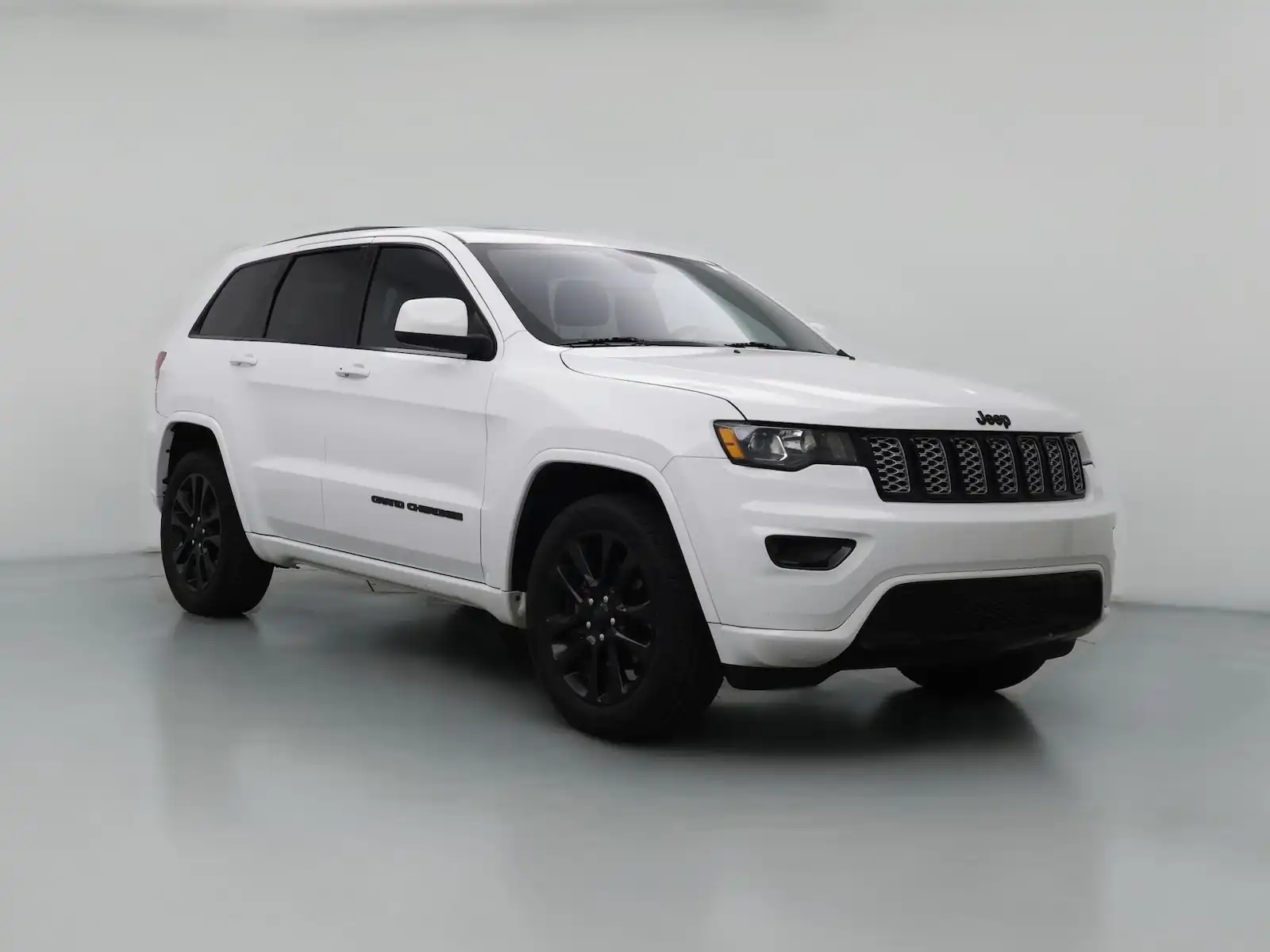 2019 Jeep Grand Cherokee Altitude's photo