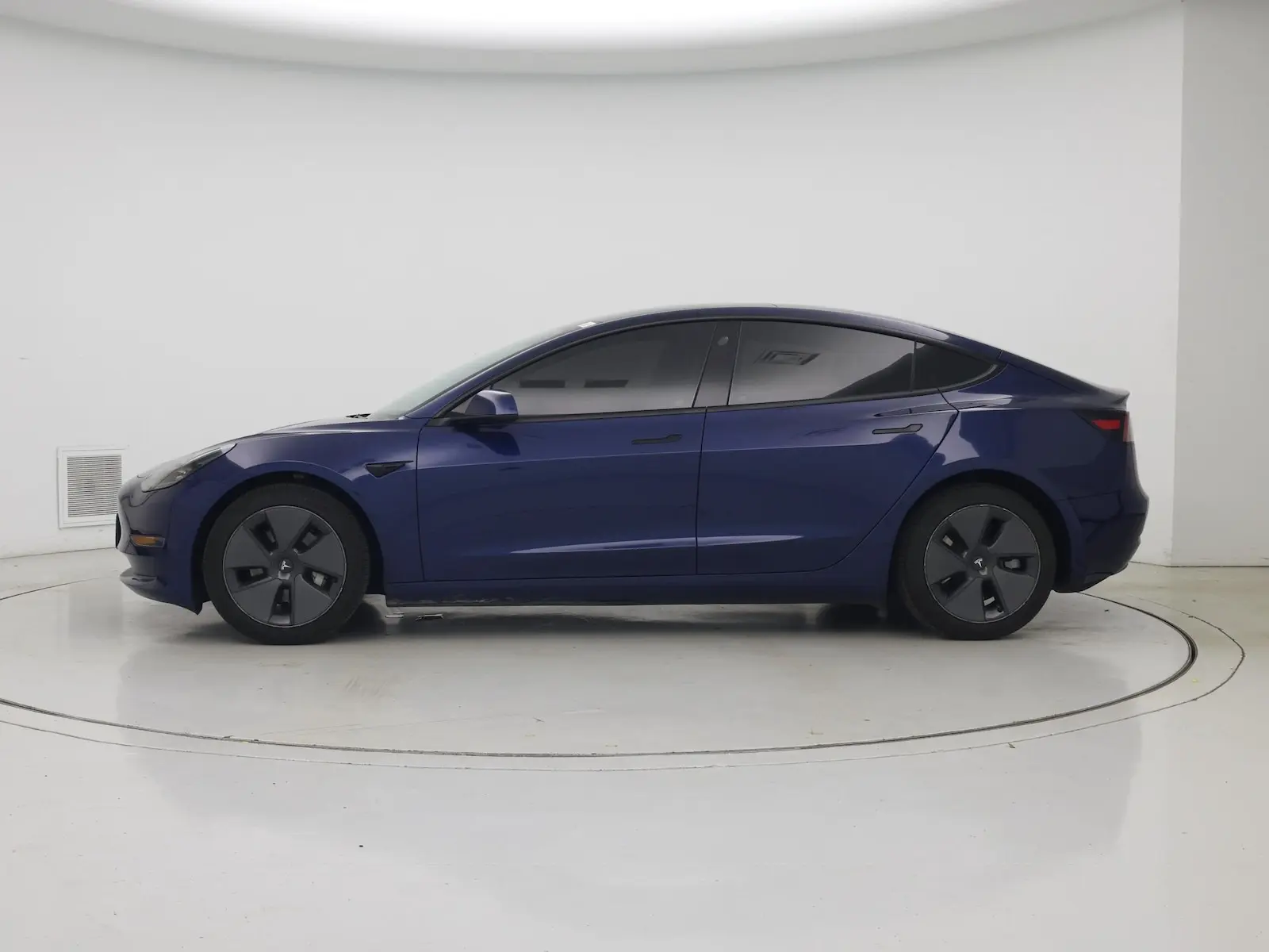 2023 Tesla Model 3 Long Range photo 4
