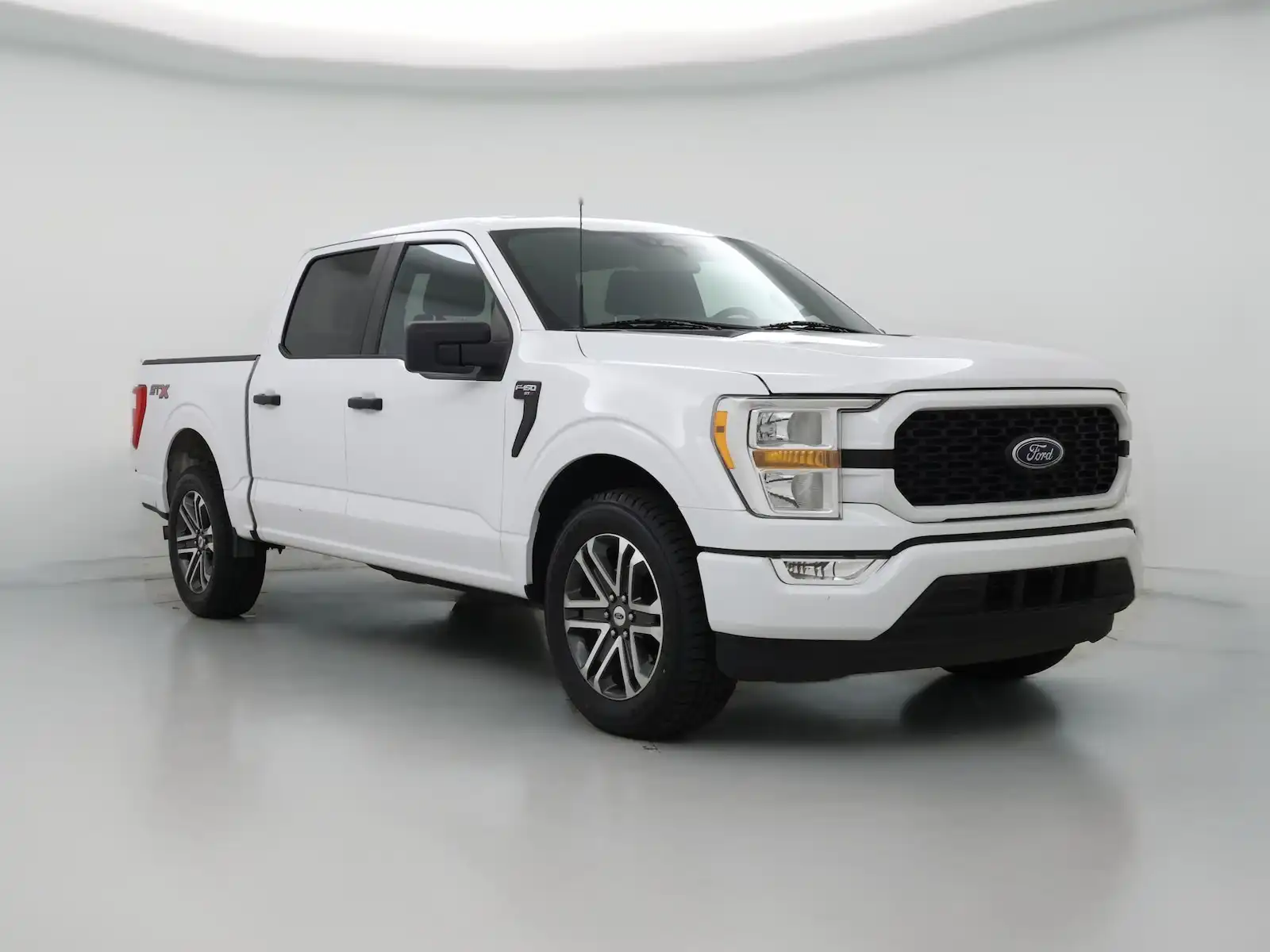 2022 Ford F-150 XL SuperCrew 5-1/2' Box's photo