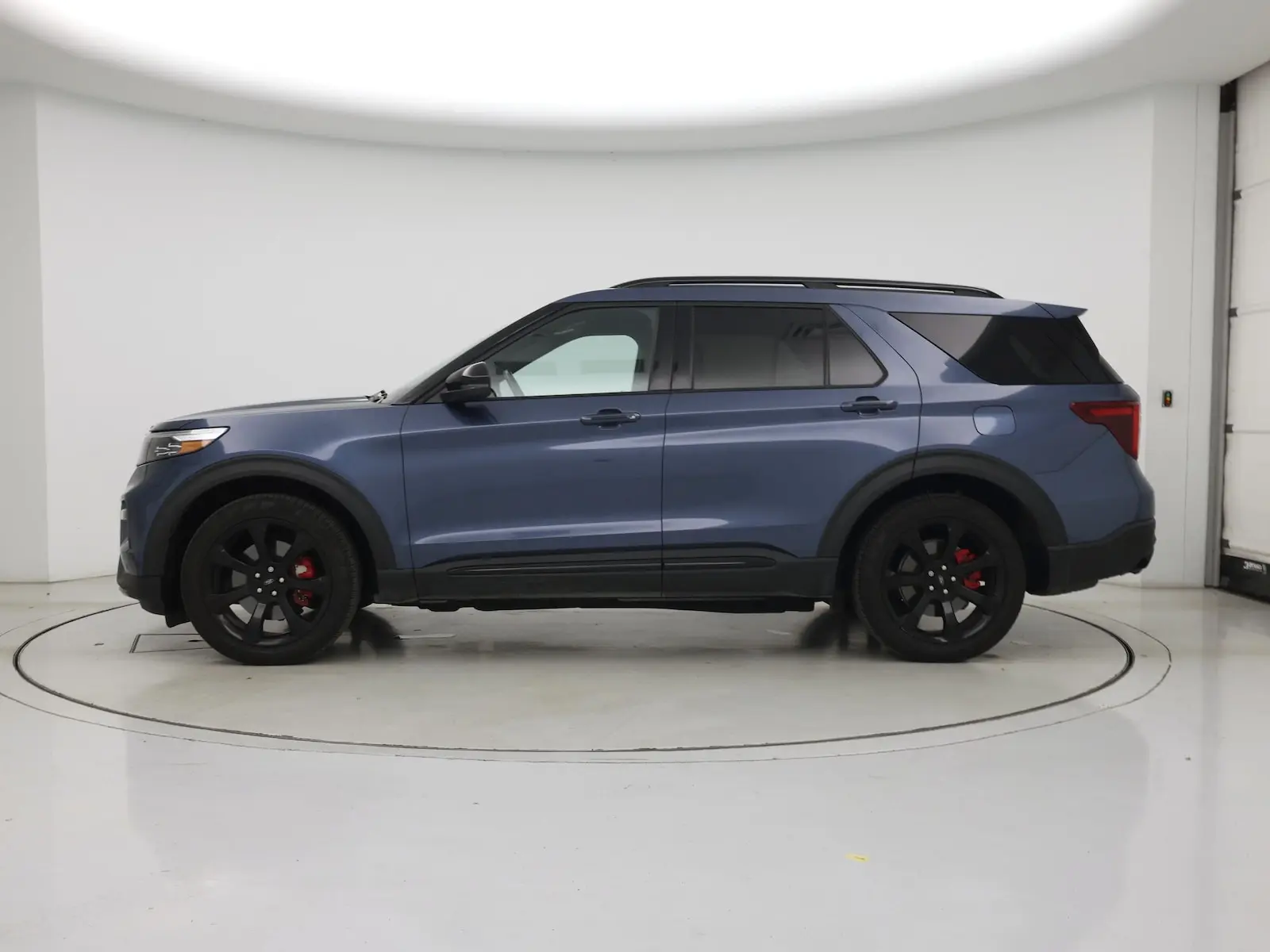 2020 Ford Explorer ST 4WD photo 4