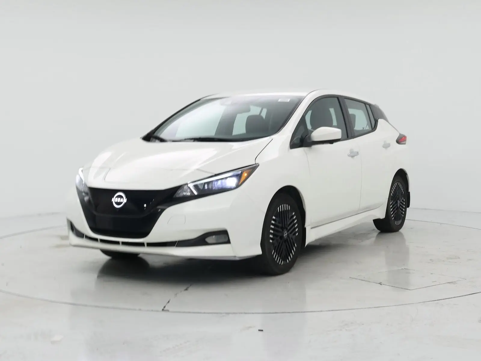 2023 Nissan Leaf SV Plus photo 5