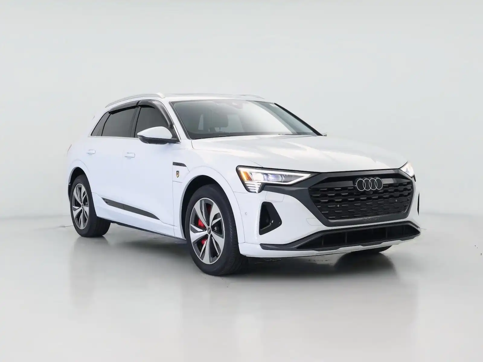 2024 Audi Q8 e-tron 114 kWh Premium Plus quattro 55's photo