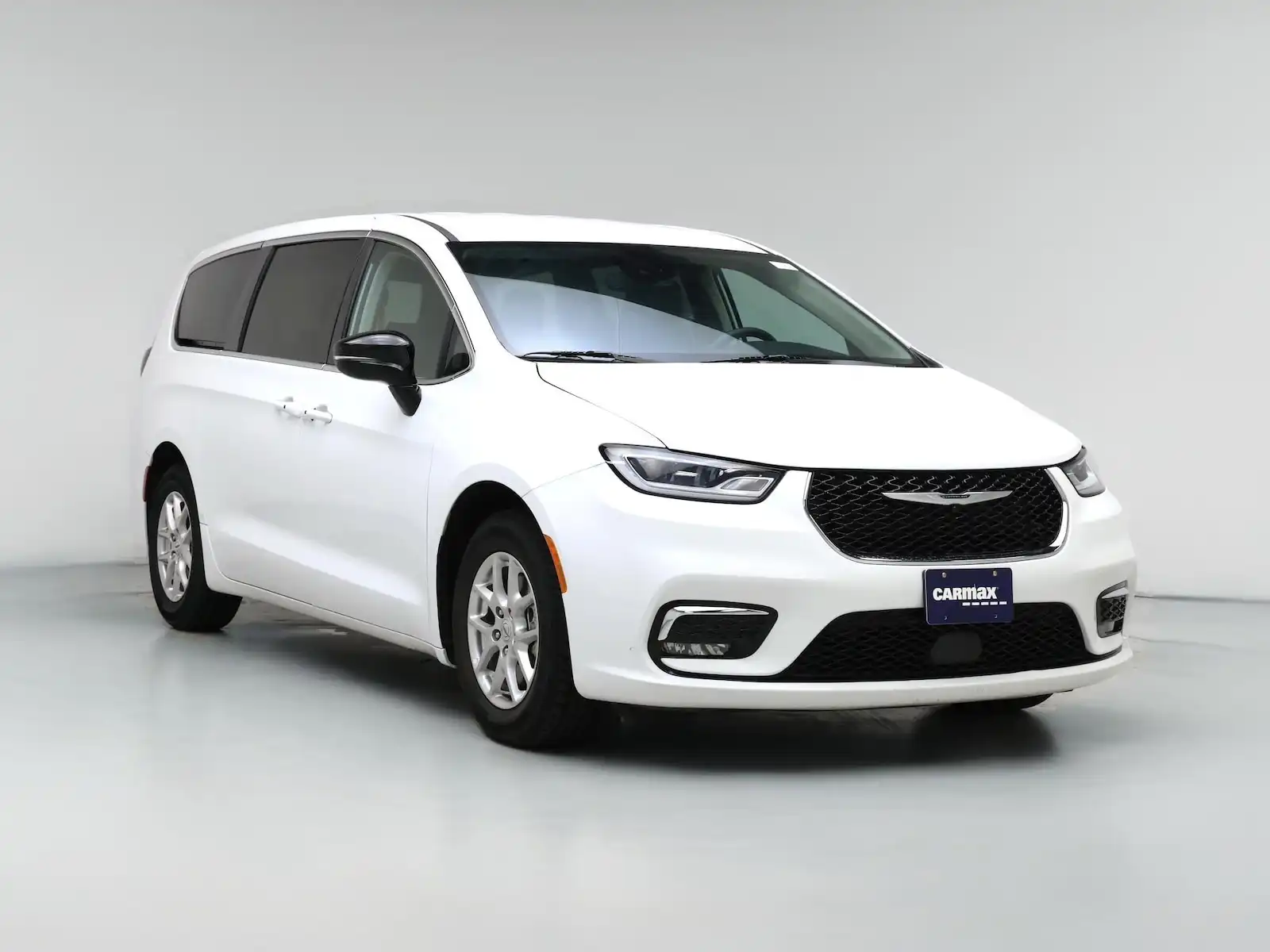 2024 Chrysler Pacifica Touring L's photo