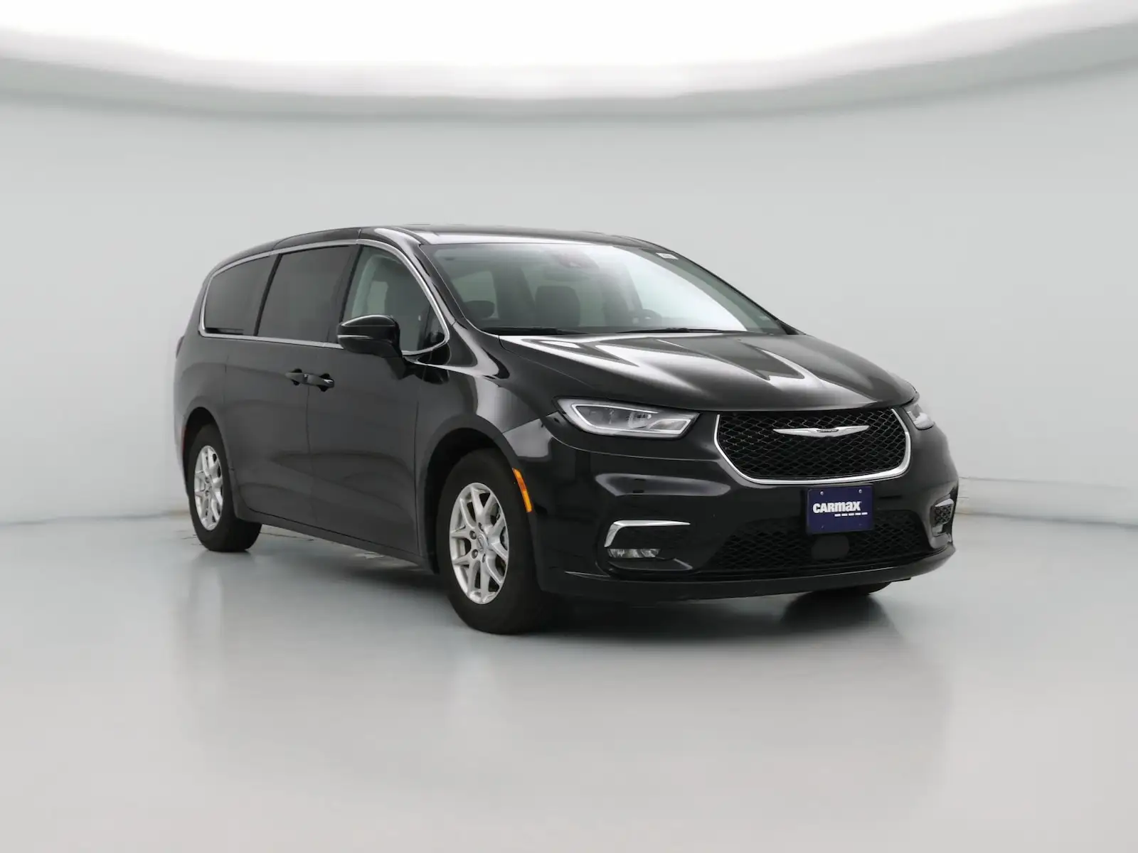 2024 Chrysler Pacifica Touring L photo 1