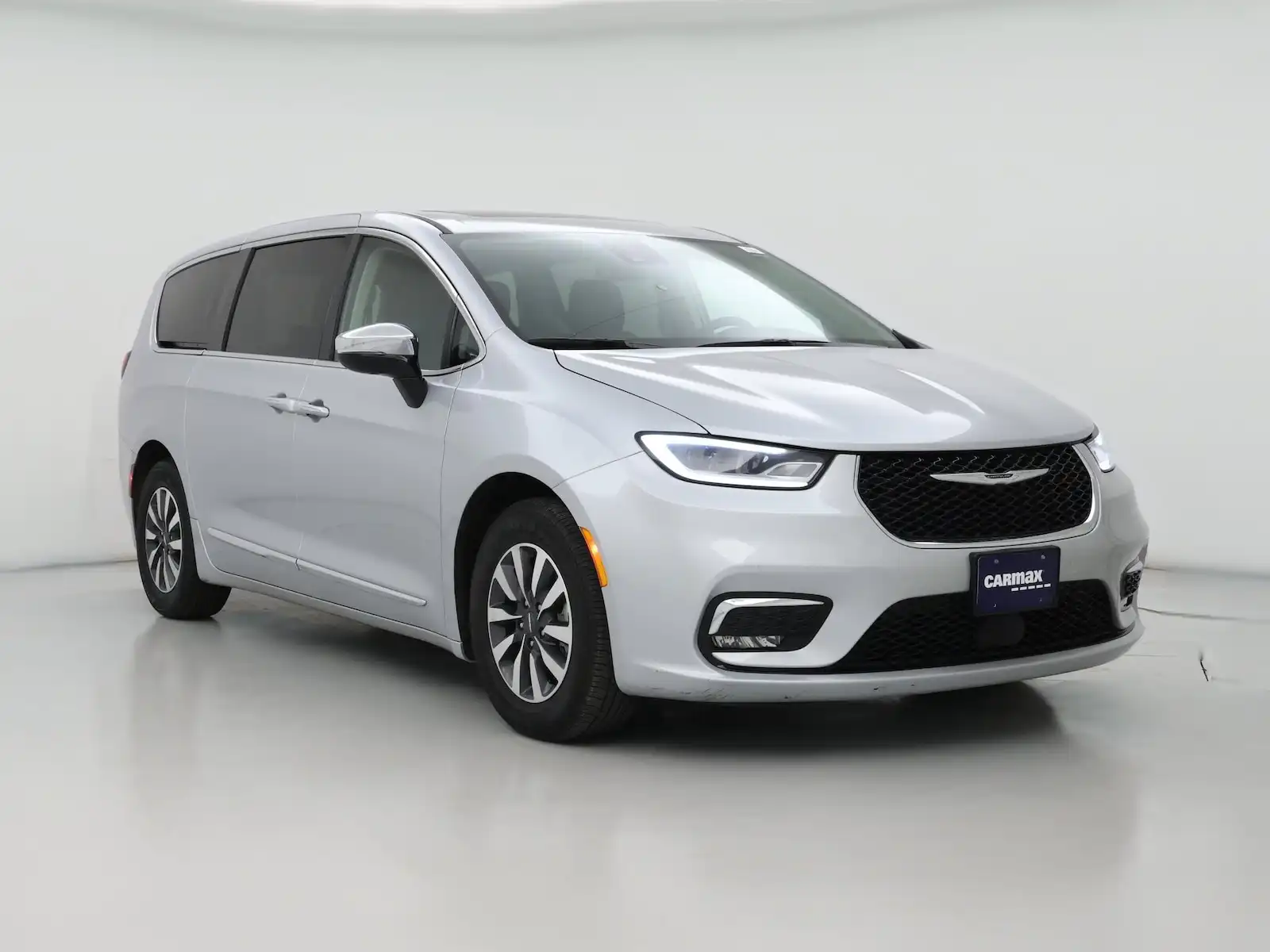 2023 Chrysler Pacifica Hybrid Limited's photo