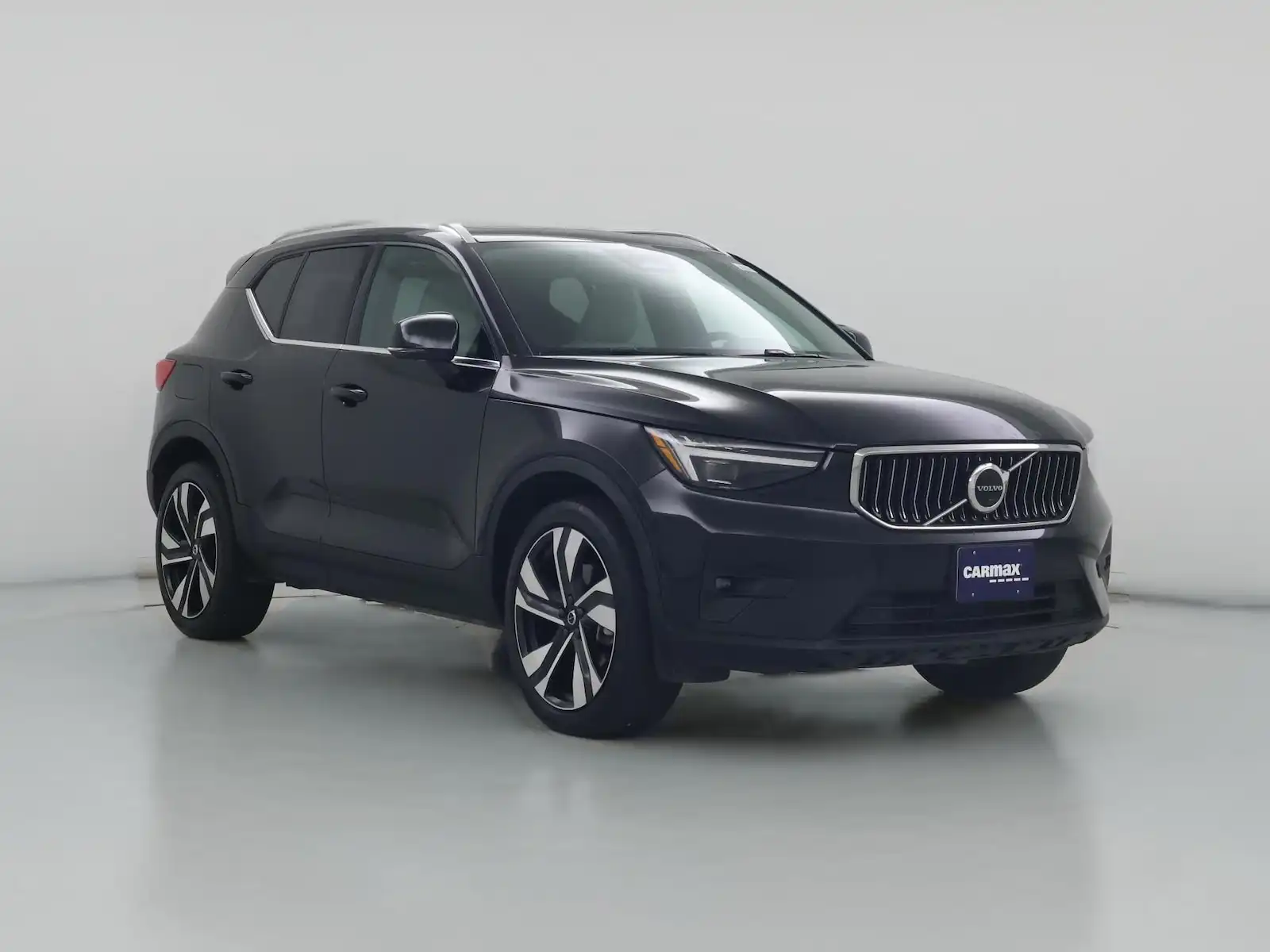 2023 Volvo XC40 B5 Ultimate Bright AWD's photo