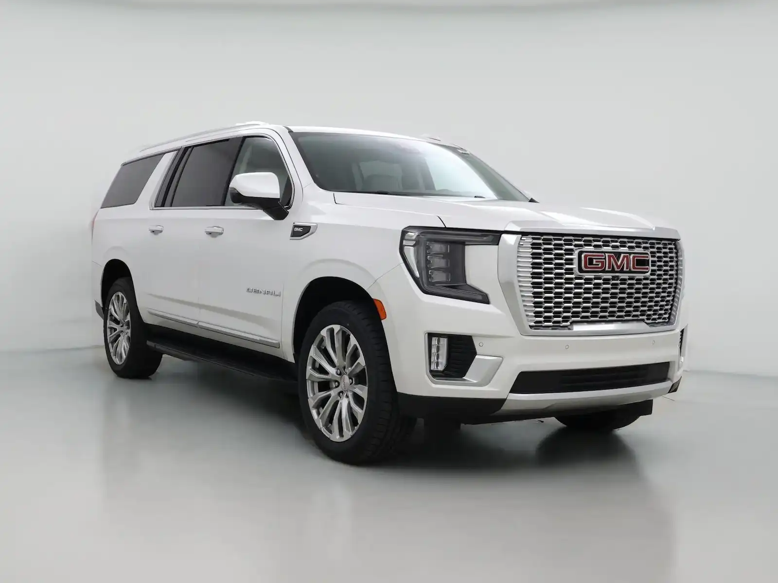 2024 GMC Yukon Denali AWD's photo