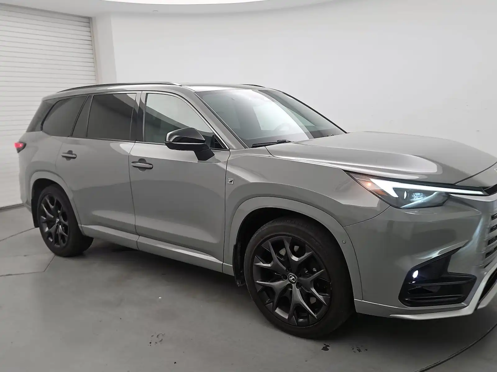2024 Lexus TX 500h 500h F Sport Premium's photo