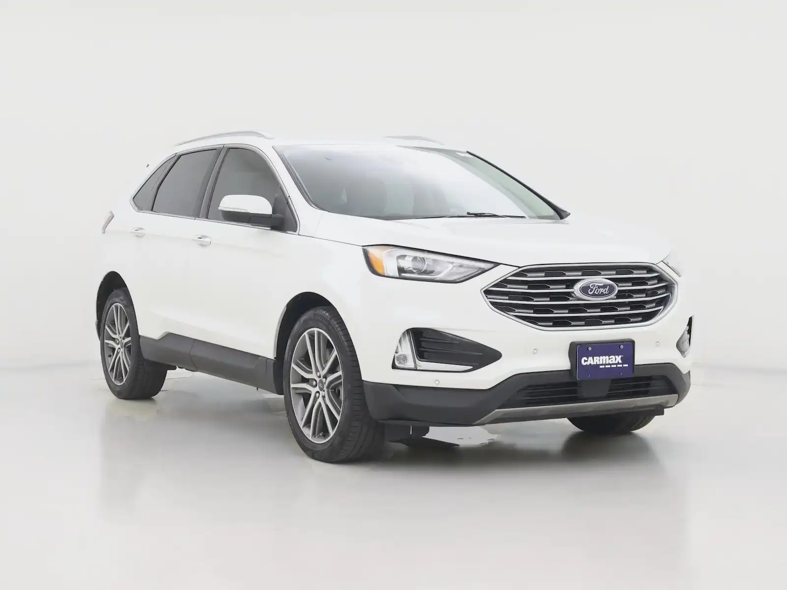 2021 Ford Edge Titanium's photo