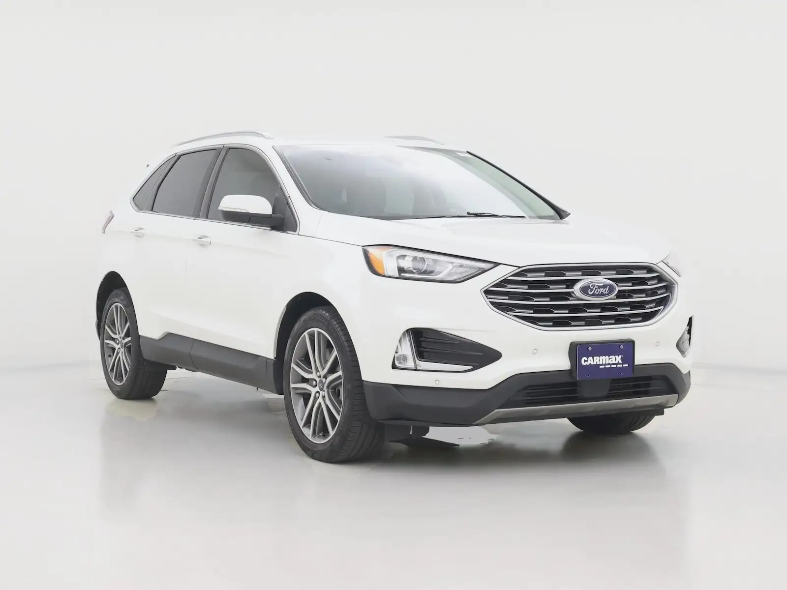 2021 Ford Edge Titanium photo 1