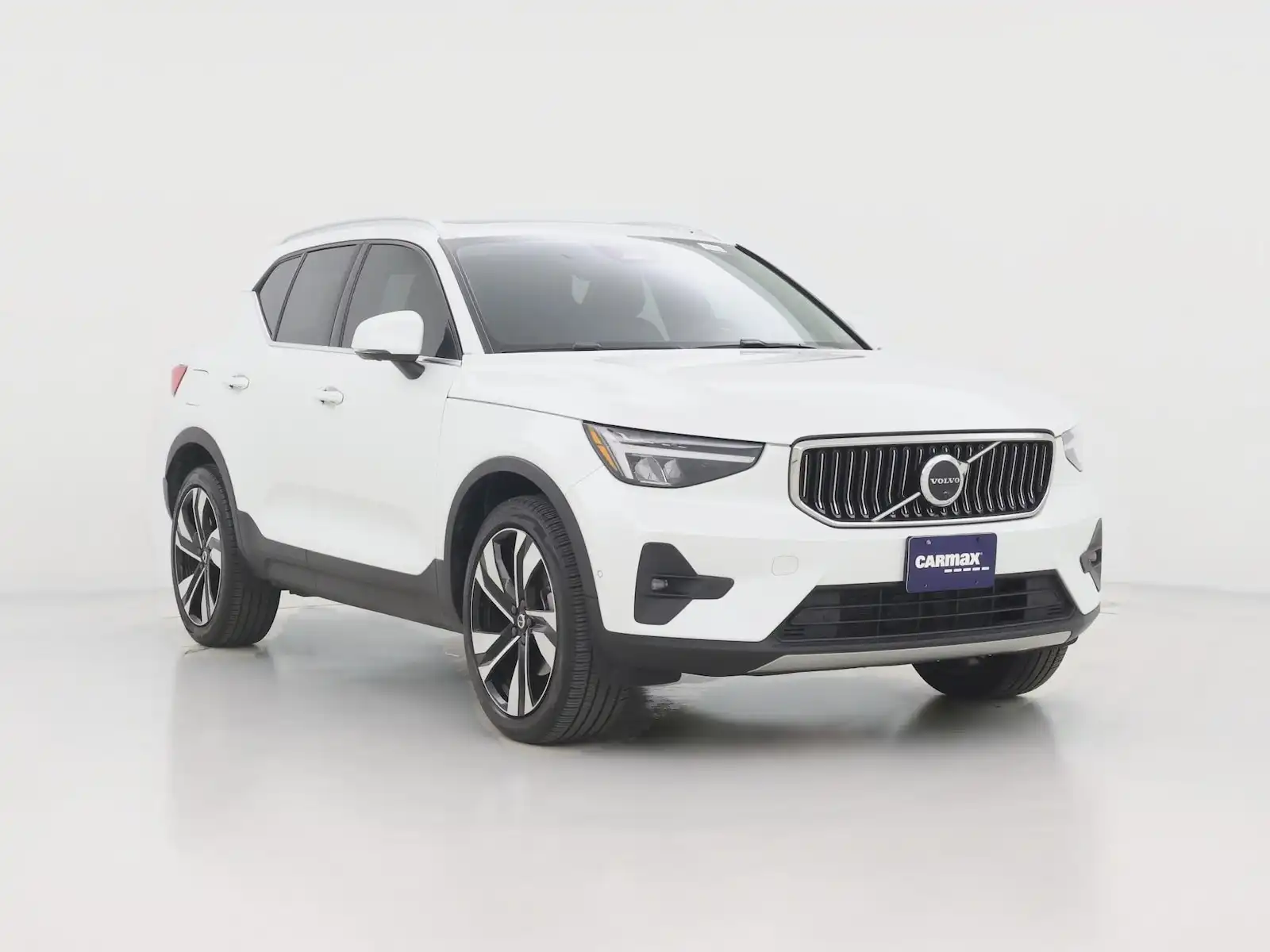 2023 Volvo XC40 B5 Plus Bright AWD's photo