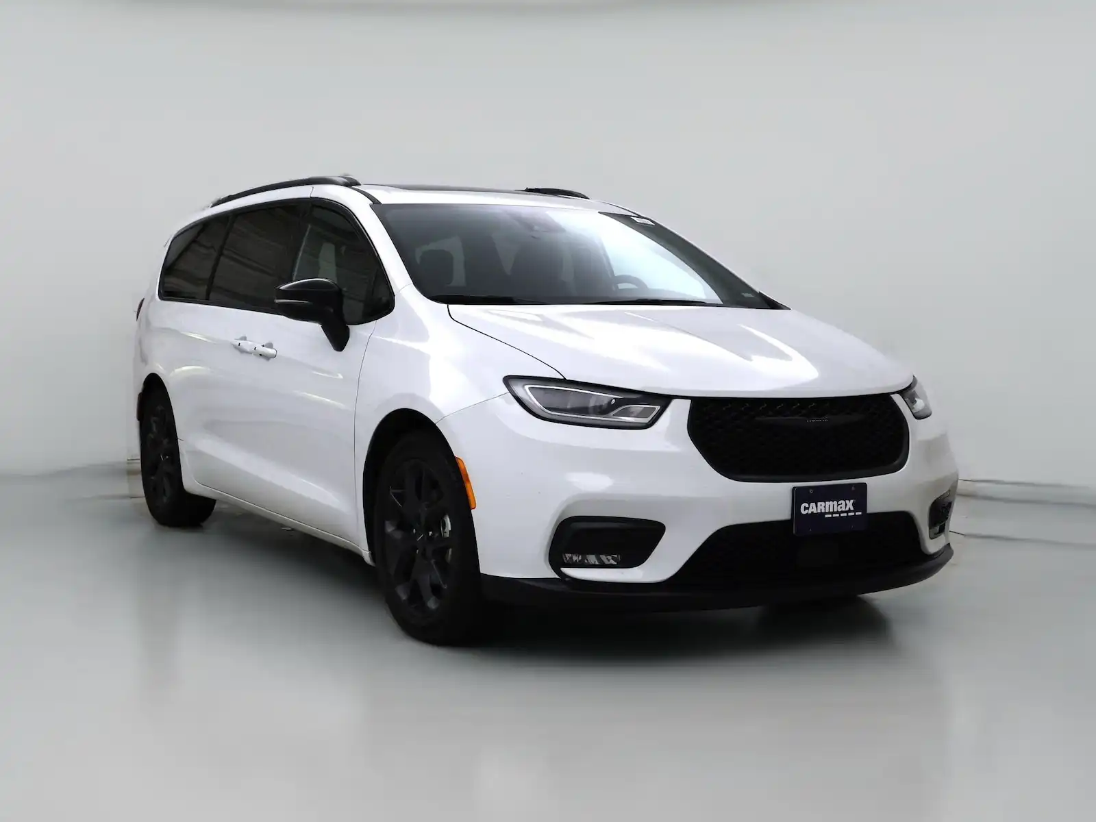 2025 Chrysler Pacifica Limited's photo