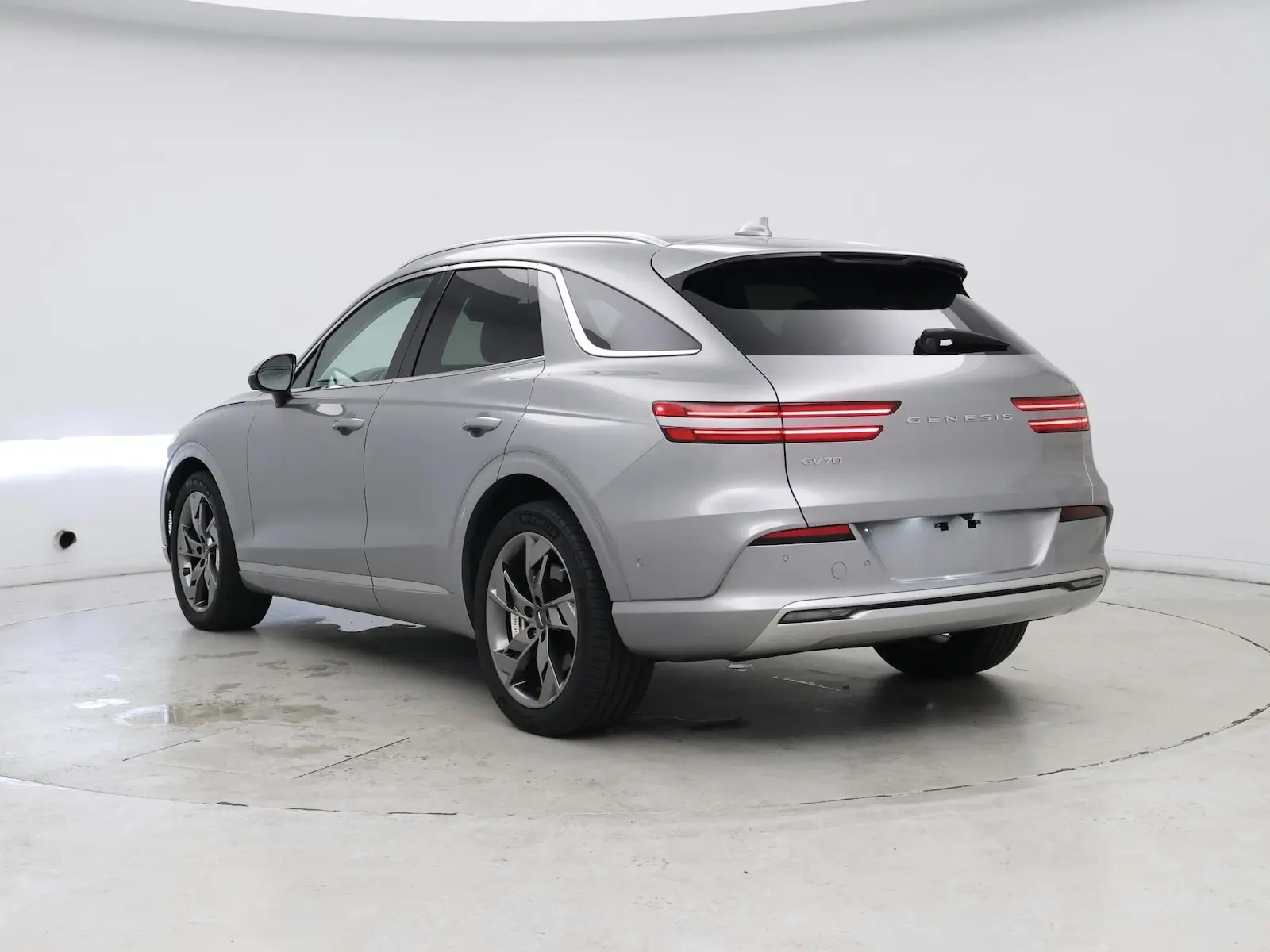 2023 Genesis GV70 Electrified Advanced AWD photo 3