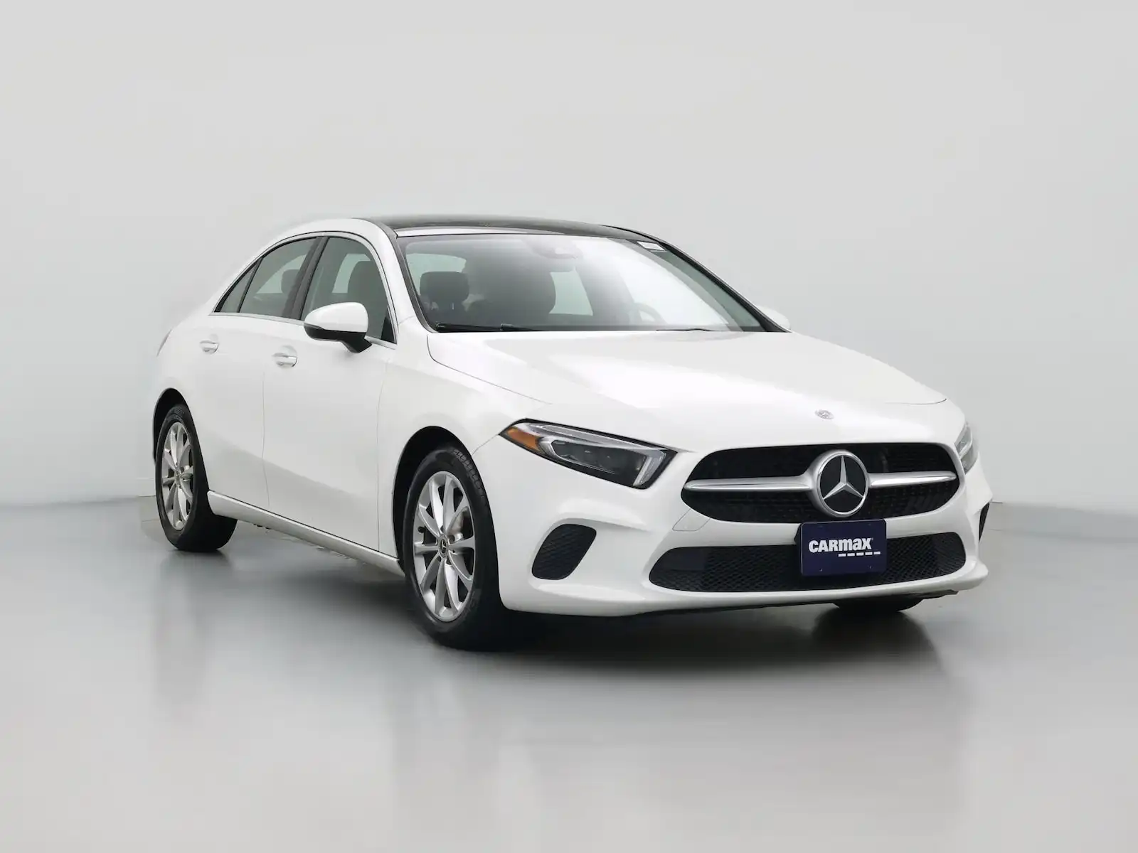 2022 Mercedes-Benz A-Class A220's photo