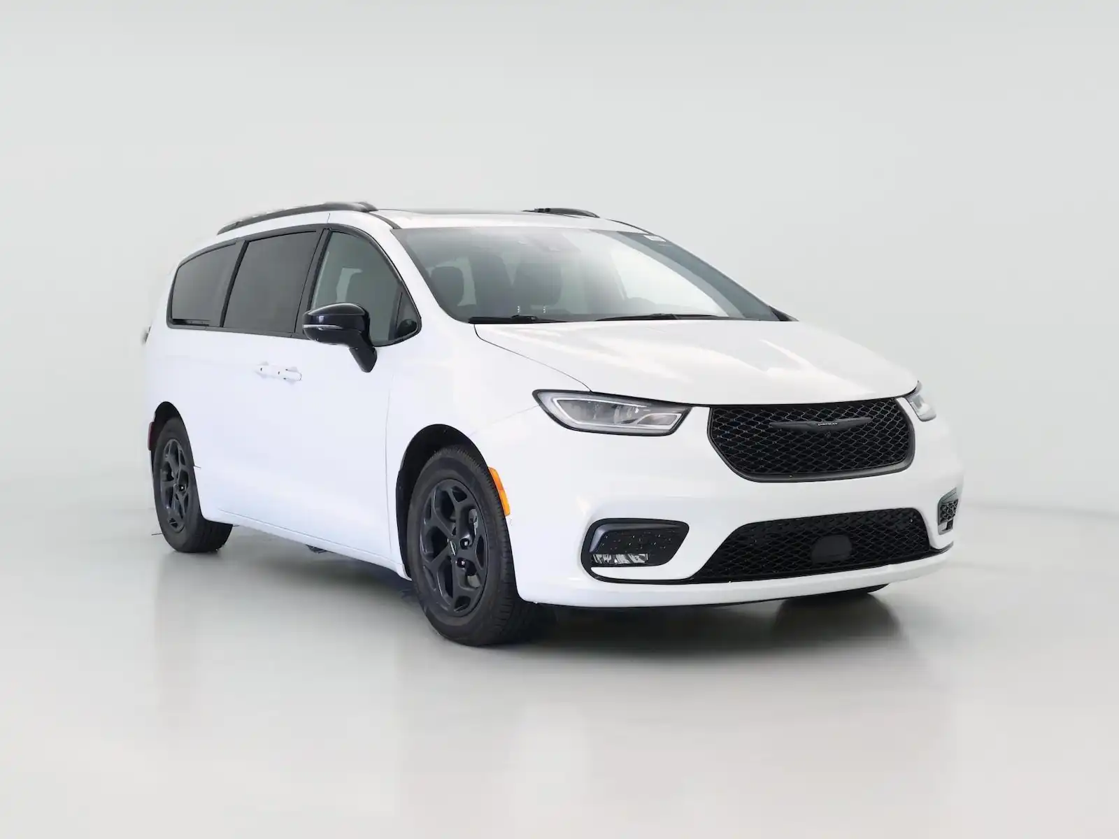 2024 Chrysler Pacifica Hybrid PHEV Premium S-Appearance Select's photo