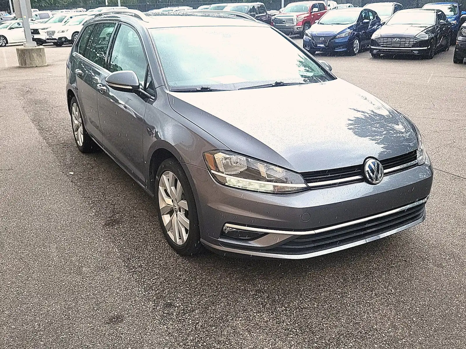 2018 Volkswagen Golf SportWagen TSI SEL's photo