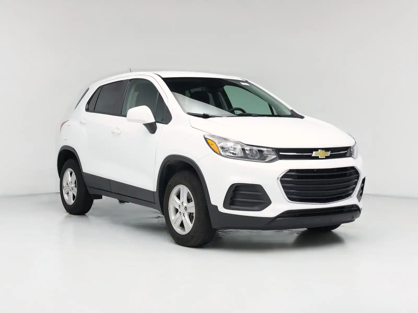 2022 Chevrolet Trax LS AWD's photo