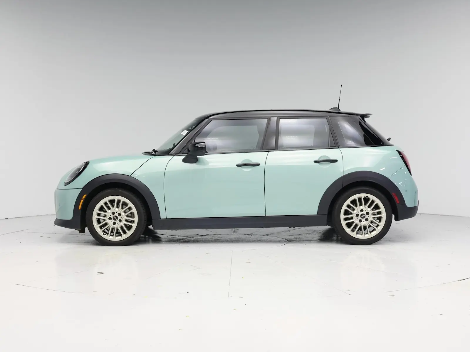 2026 MINI Hardtop Cooper S photo 4