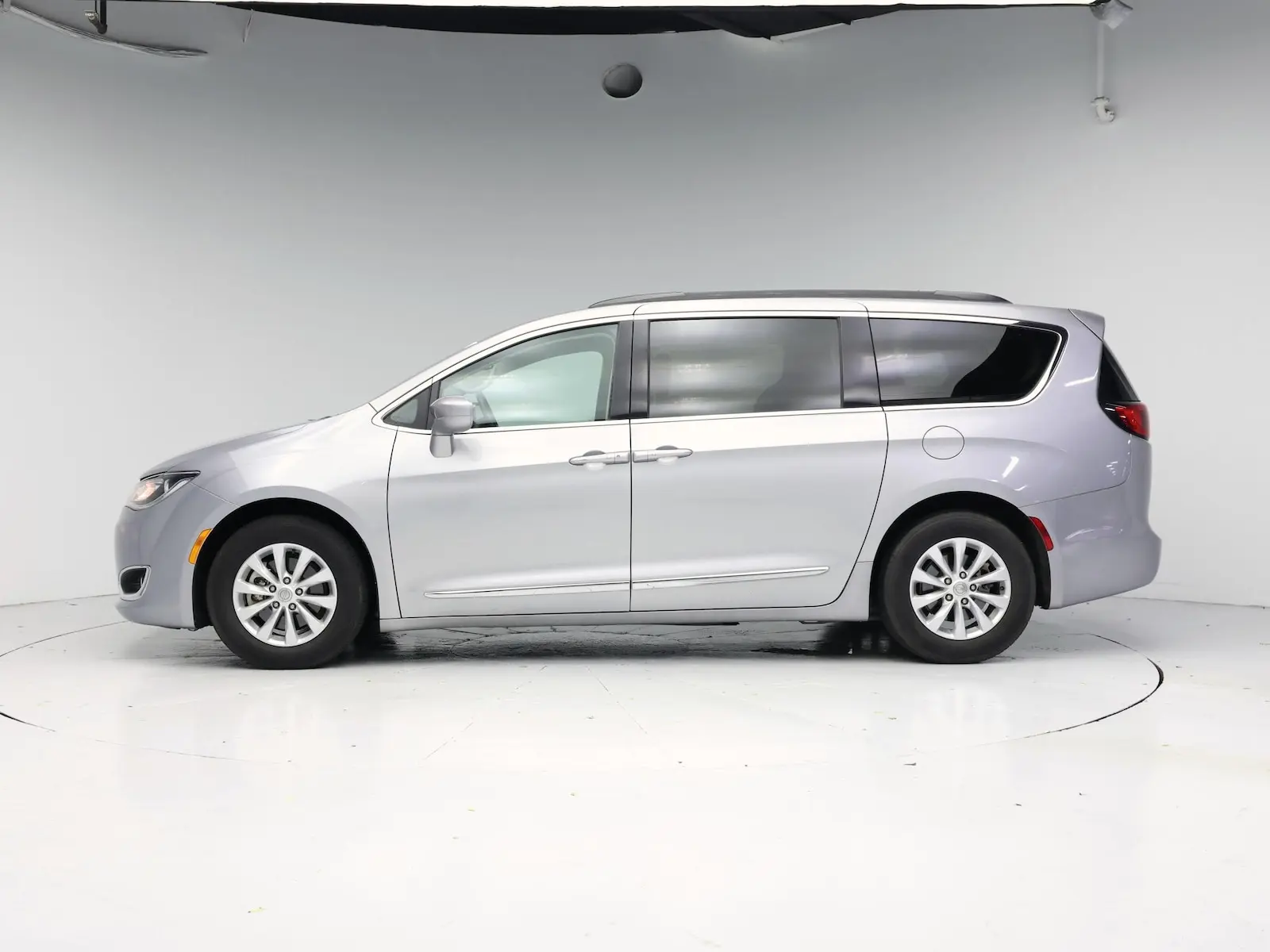 2017 Chrysler Pacifica Touring L photo 4