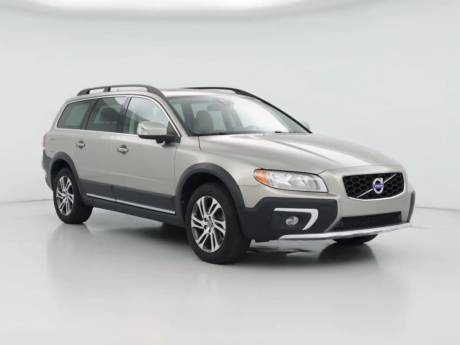 2015 Volvo XC70 T5 Drive-E FWD Platinum's photo