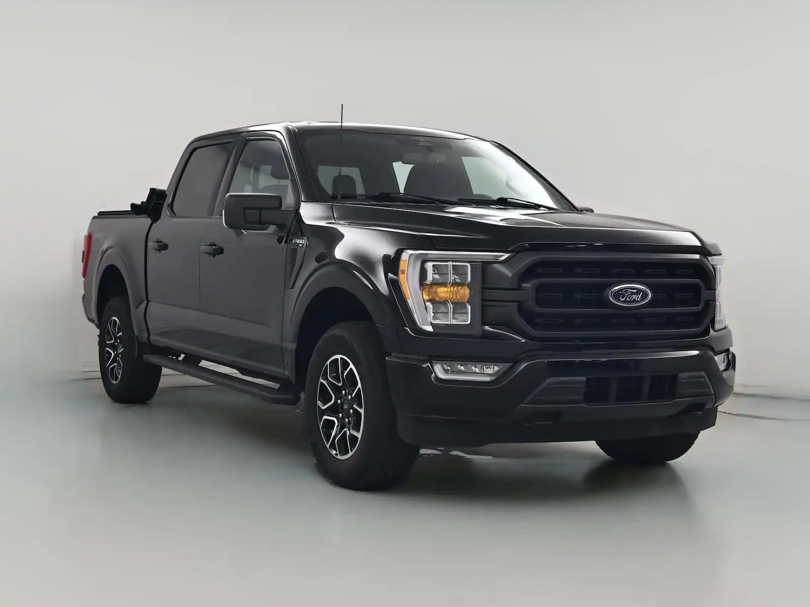 2023 Ford F-150 XLT 4WD SuperCrew 5-1/2' Box's photo