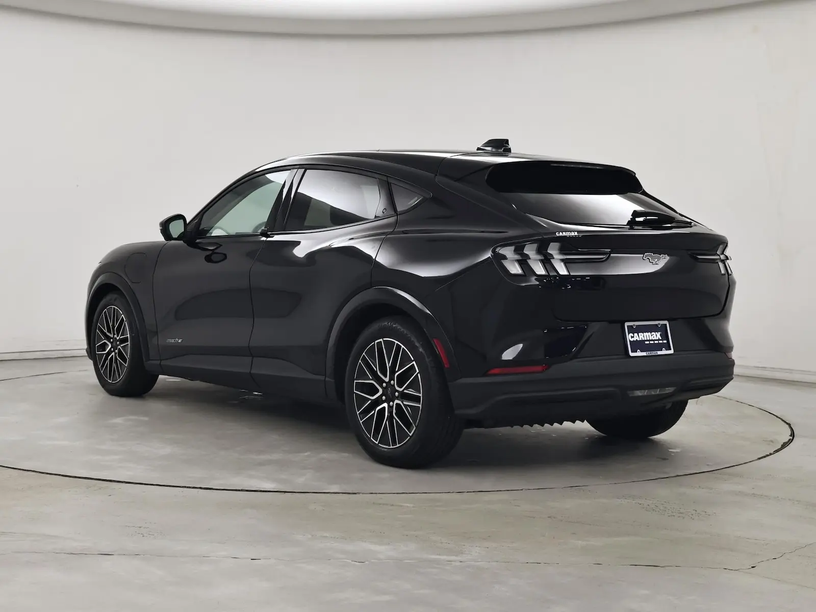 2025 Ford Mustang-Mach-e Premium photo 3