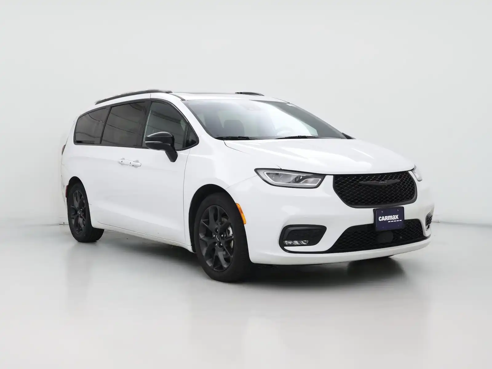 2025 Chrysler Pacifica Limited's photo