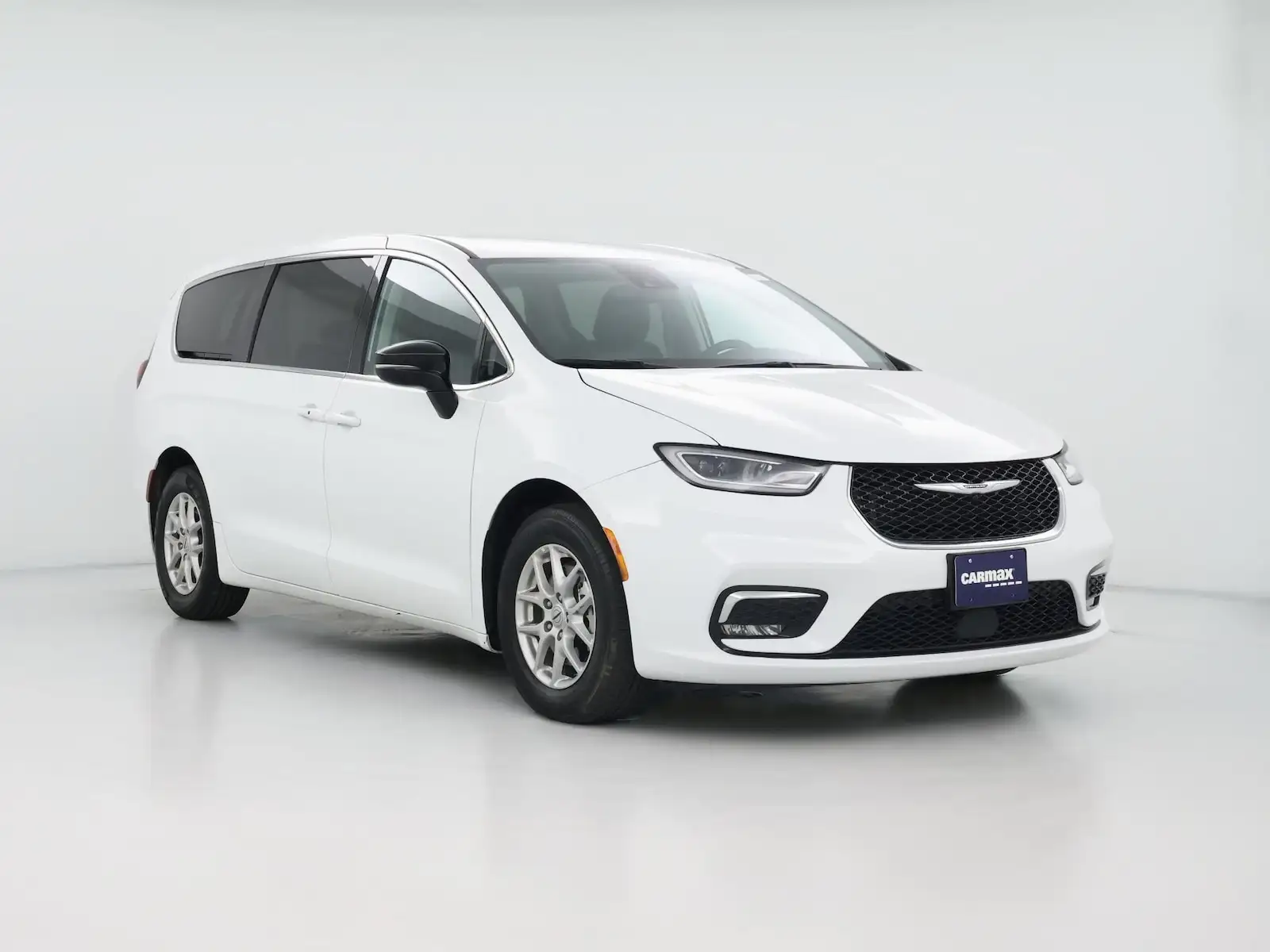 2024 Chrysler Pacifica Touring L's photo