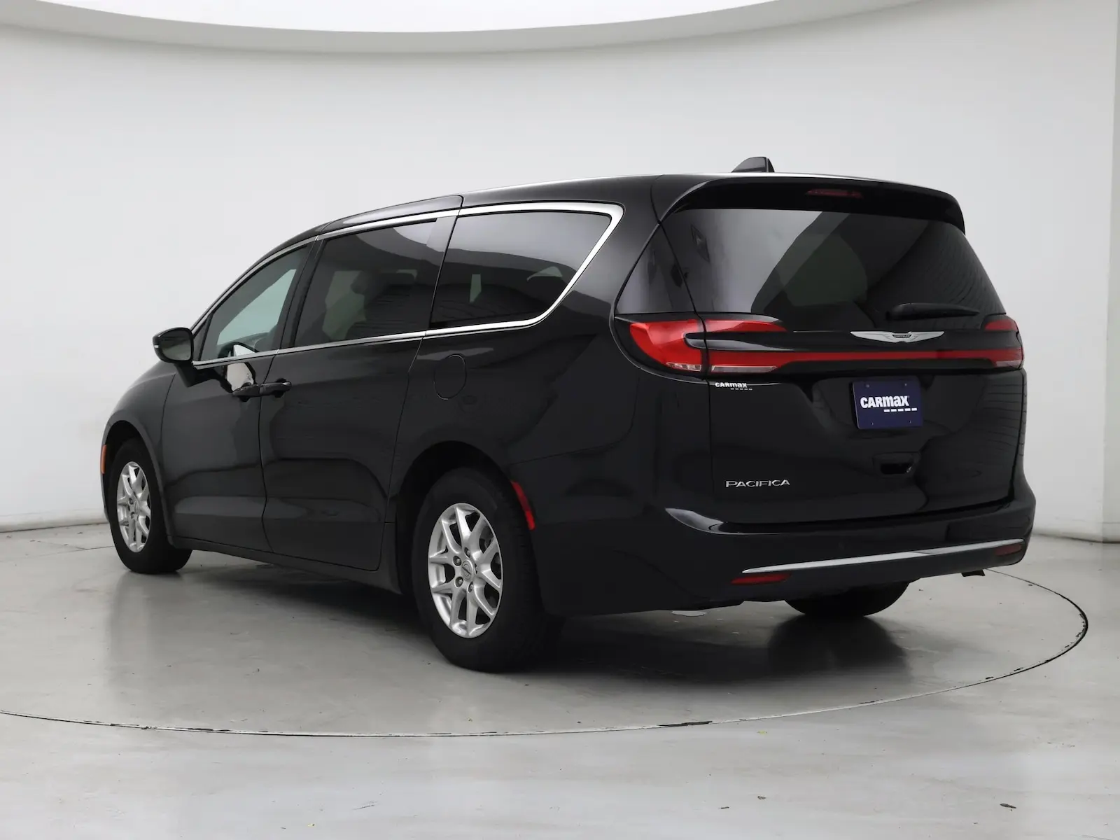 2025 Chrysler Pacifica Select photo 3