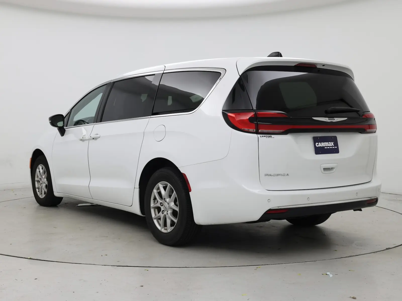 2025 Chrysler Pacifica Select photo 3
