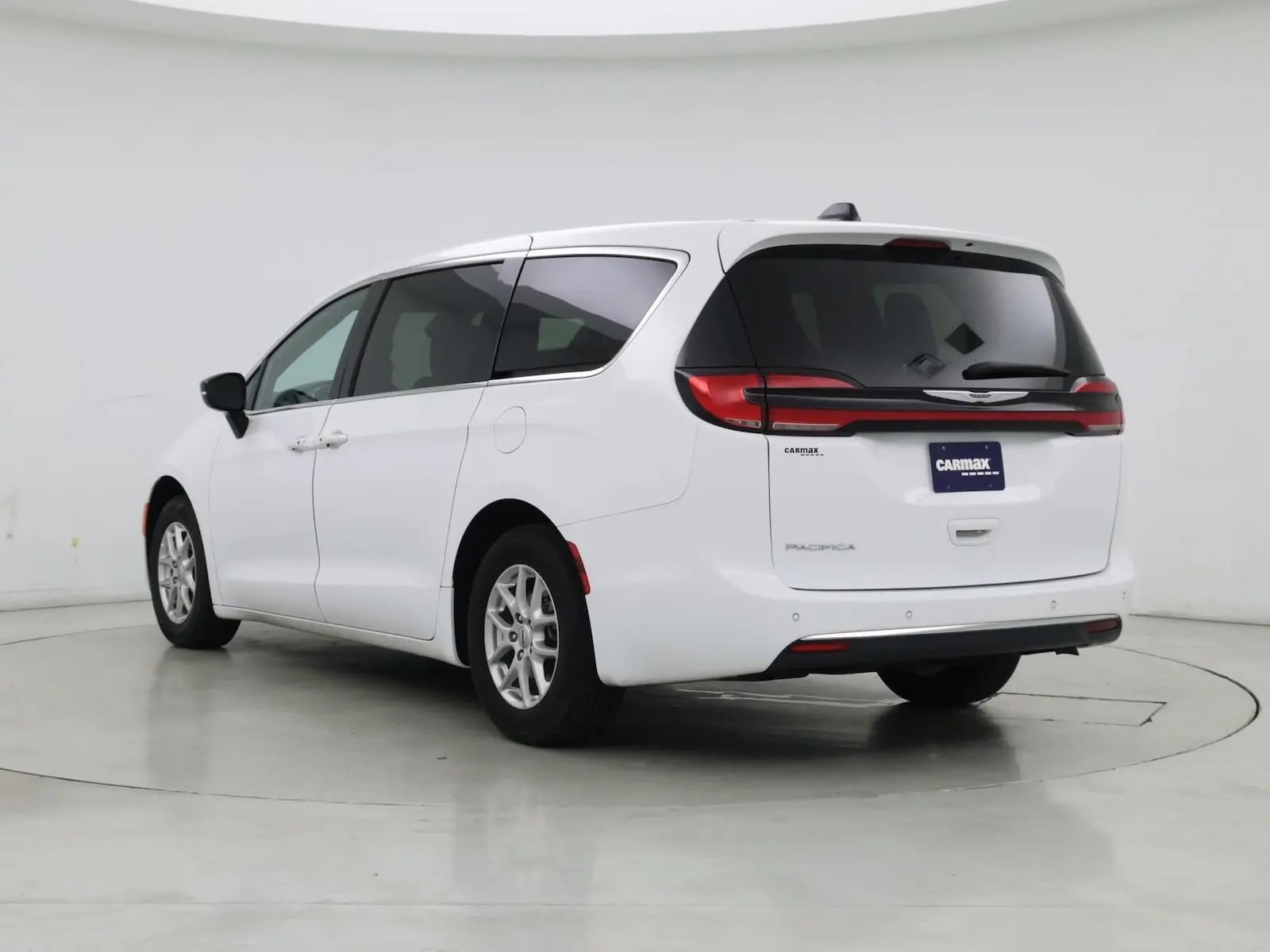 2025 Chrysler Pacifica Select photo 3