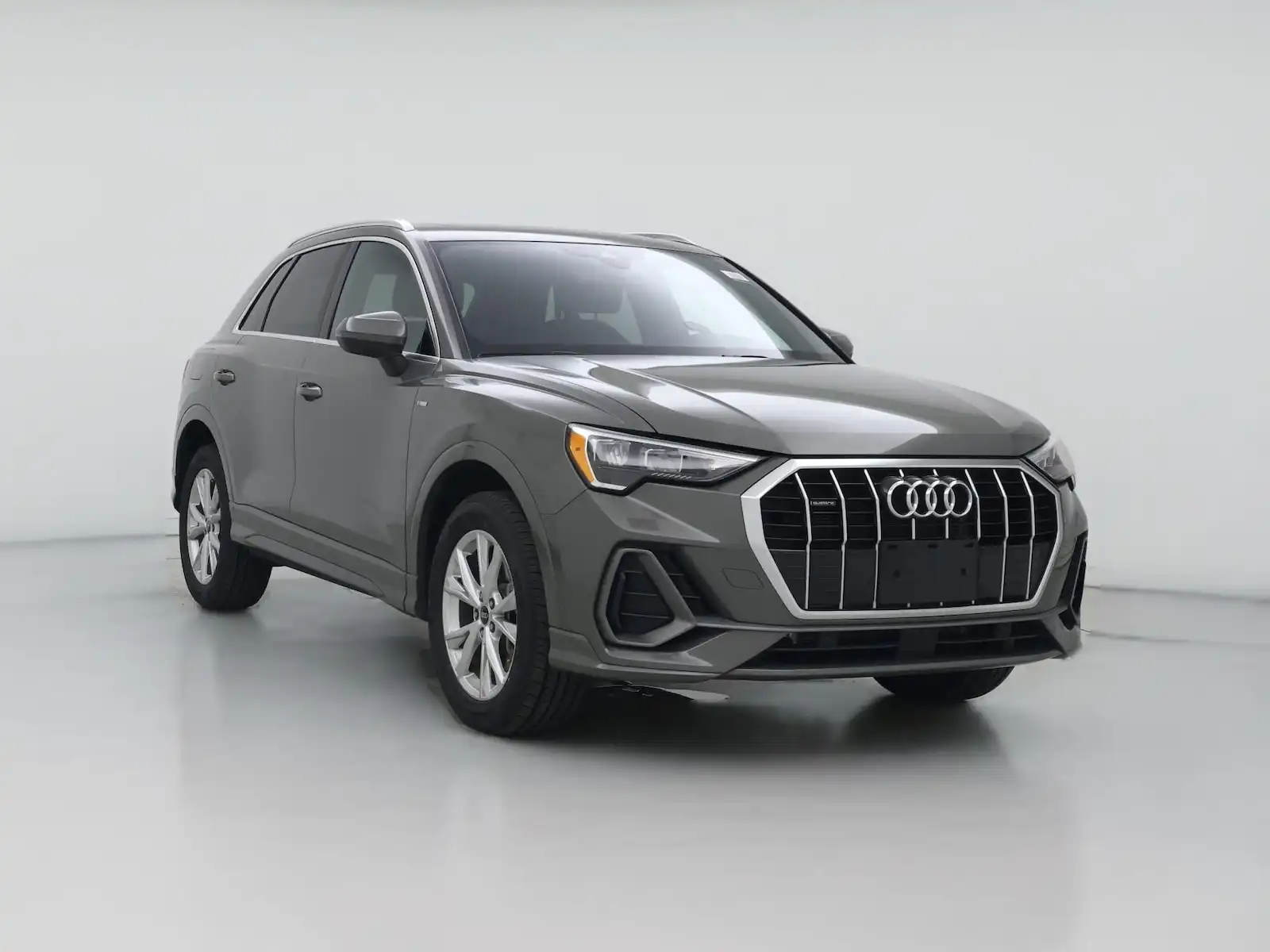 2022 Audi Q3 45 TFSI S Line Premium quattro's photo