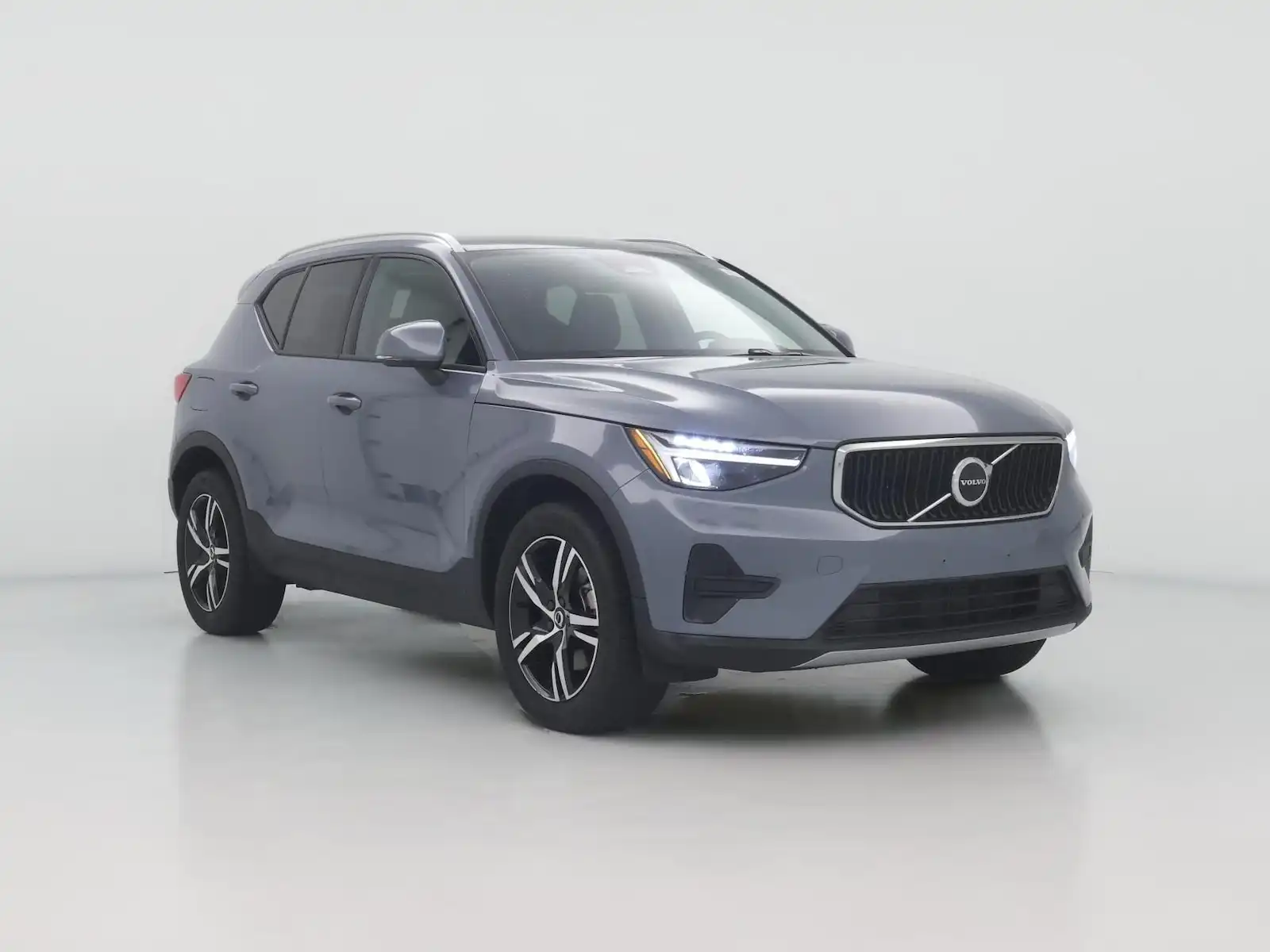 2023 Volvo XC40 B5 Core AWD's photo