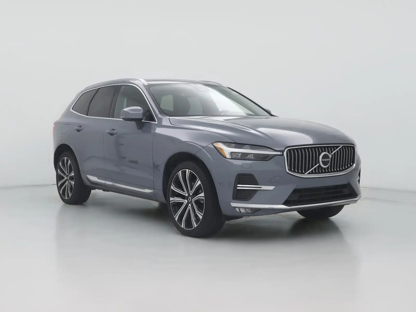 2023 Volvo XC60 B5 Ultimate Bright Theme FWD's photo