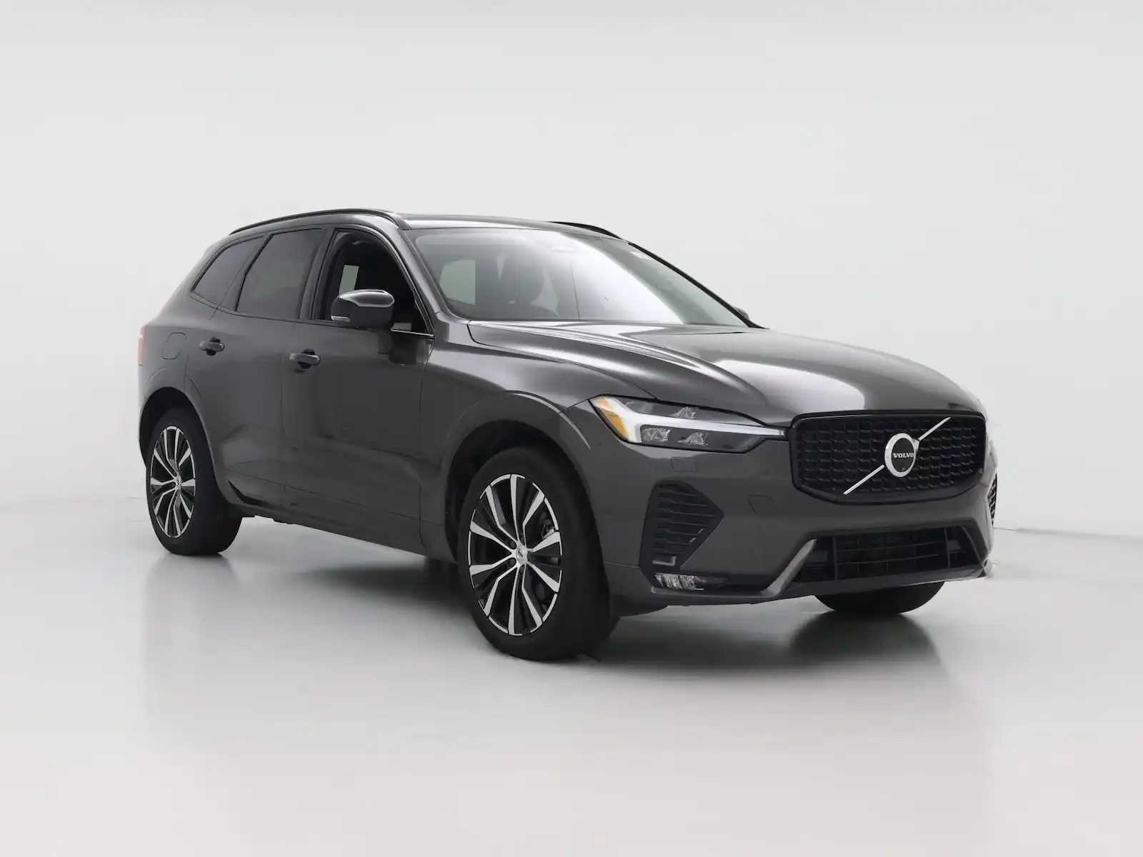 2024 Volvo XC60 B5 Plus Dark Theme AWD's photo