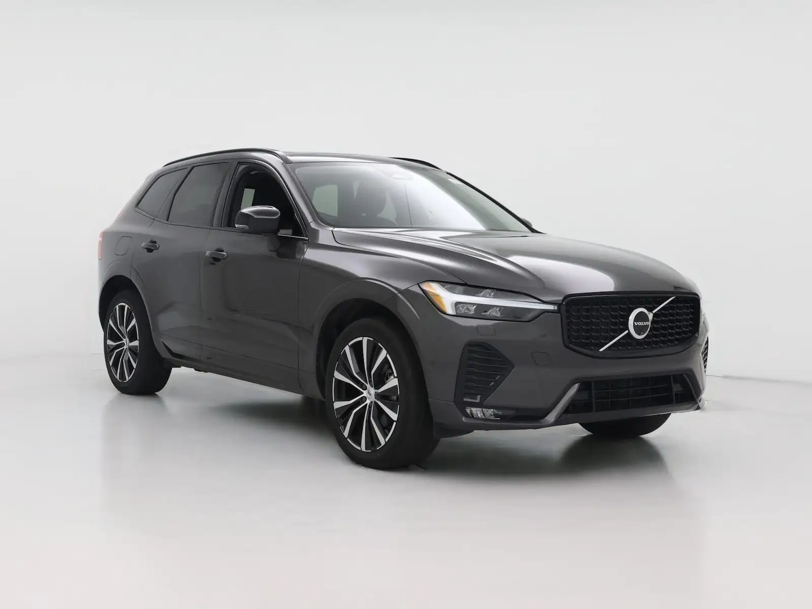 2024 Volvo XC60 B5 Plus Dark Theme AWD photo 1