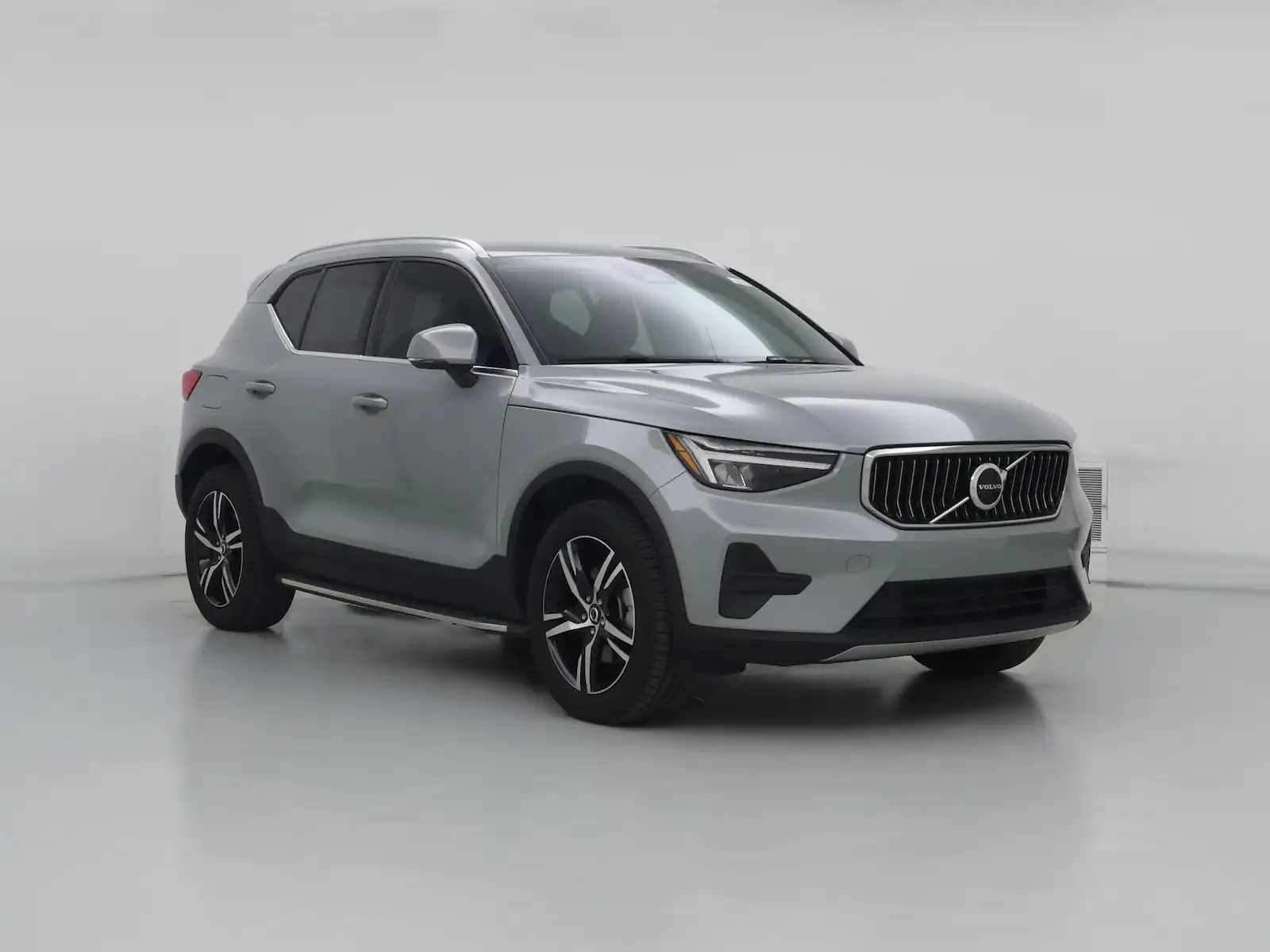 2025 Volvo XC40 B5 Core Bright AWD's photo
