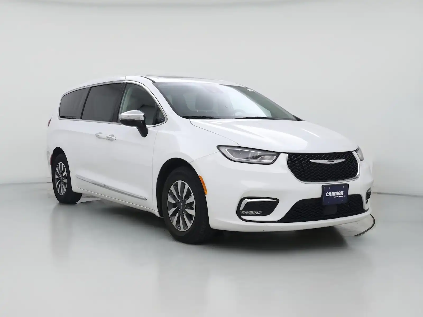 2023 Chrysler Pacifica Hybrid Limited's photo