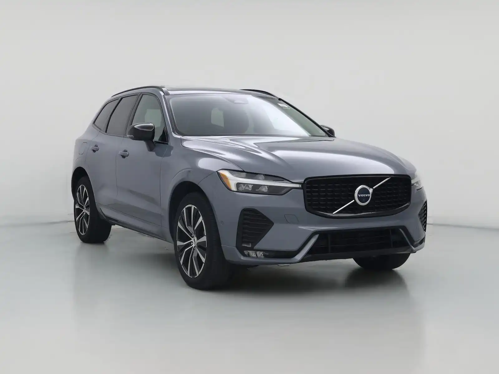 2023 Volvo XC60 B5 Plus Dark Theme FWD's photo